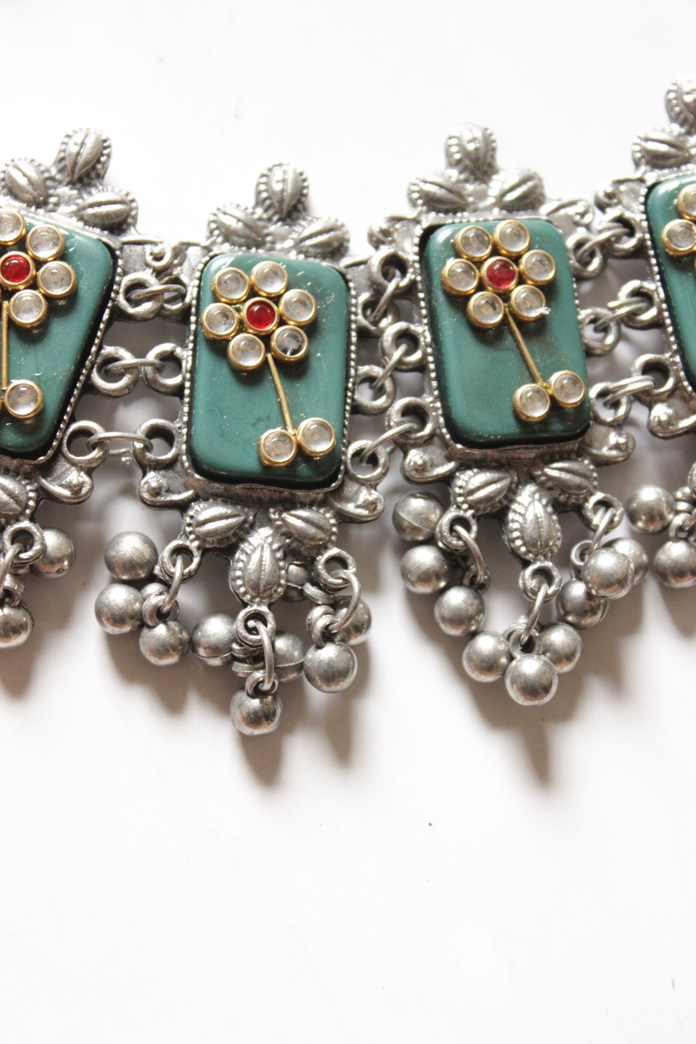 Green Glass and Kundan Work Adjustable Choker Necklace Set