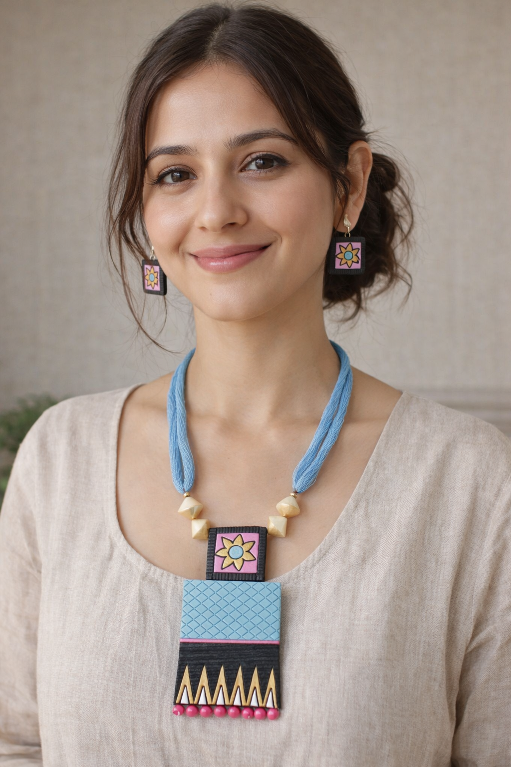 Hand Painted Terracotta Clay Elegant Adjustable Thread Closure Necklace Set