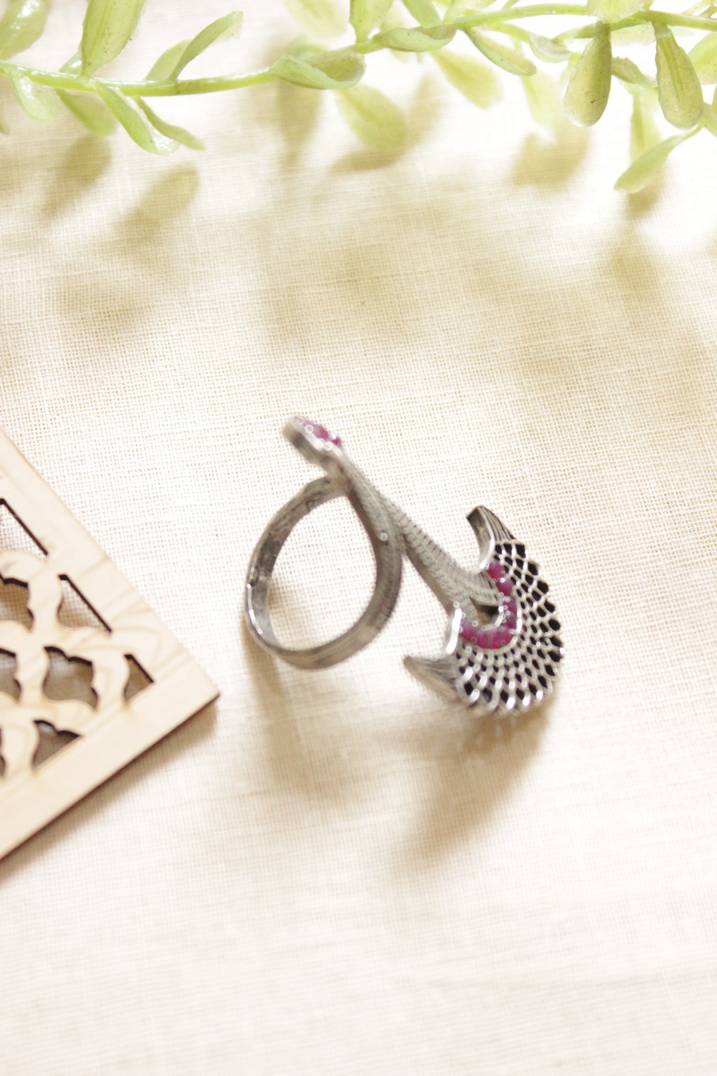 Fuchsia Glass Stones Honeycomb Oxidised Silver Finish Statement Ring