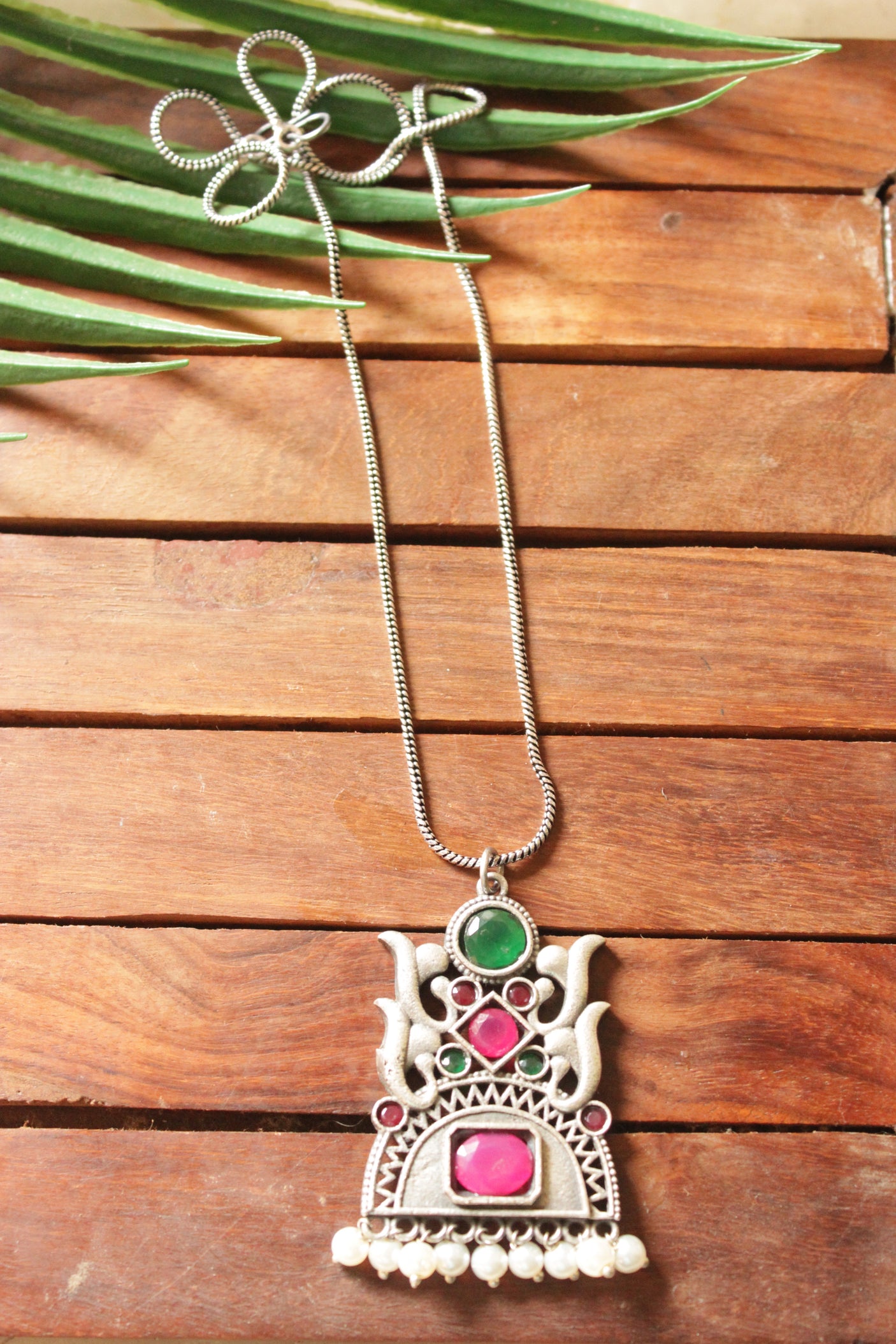 Premium Oxidised Finish Glass Stones & Pearl Embedded Pendant Chain Necklace