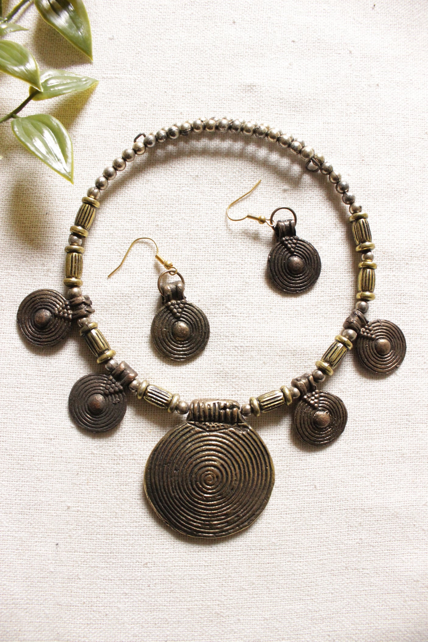 Spiral Metal Charms Embellished Dull Gold Finish Choker Necklace