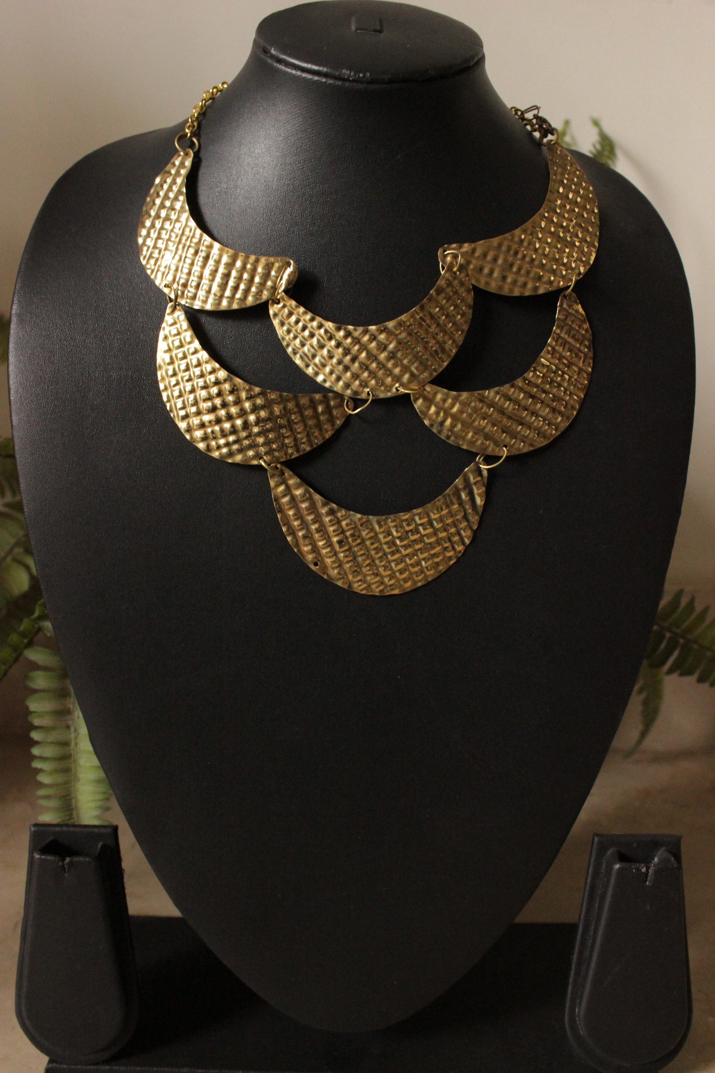 Dull Gold Finish Crescent Moon Shape Metal Charms Chain Necklace