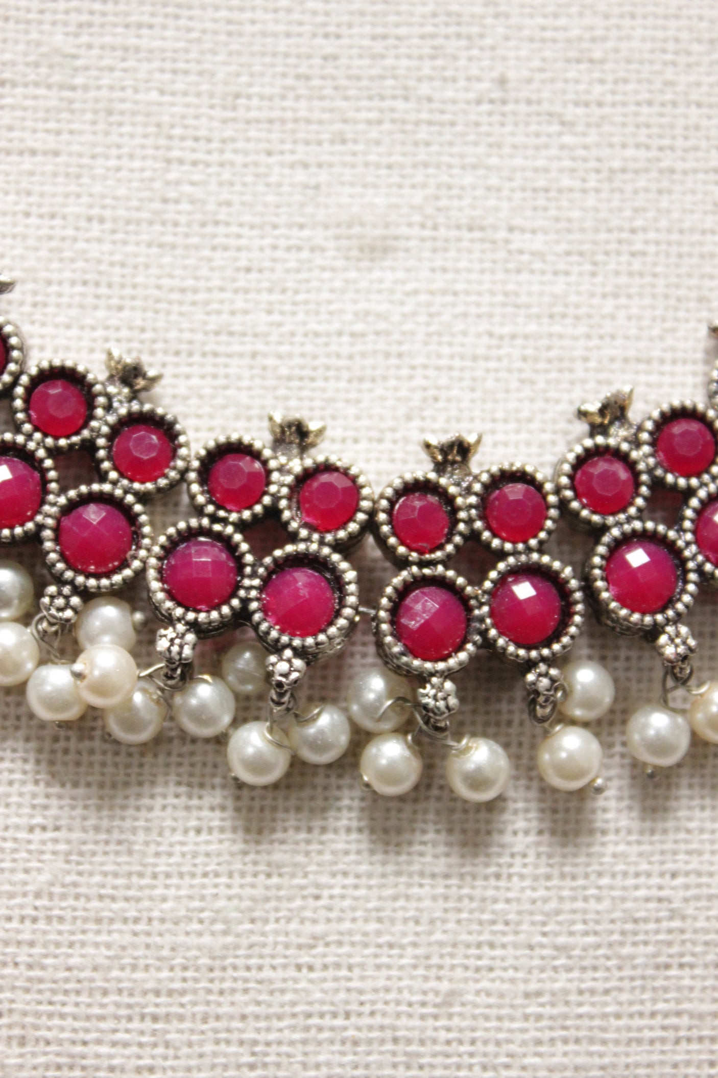 Ruby Glass Stones Embedded Silver Finish Choker Style Necklace Set with Flower Earrings