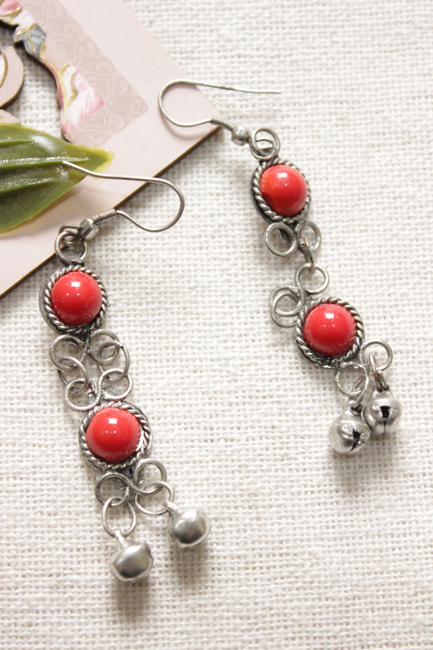 Coral Red Glass Stones Embedded Silver Finish Choker Style Jaali Pattern Long Necklace Set