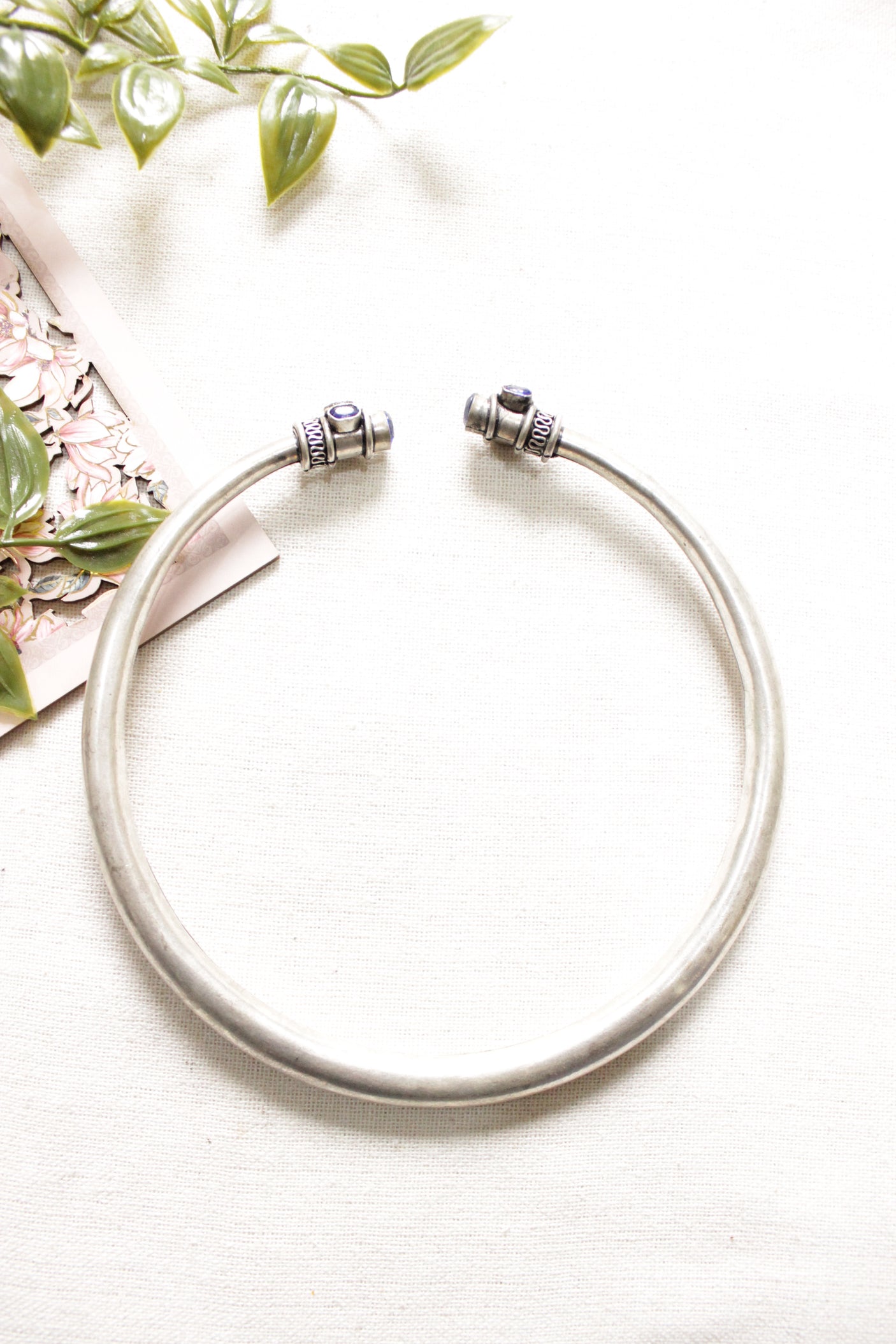 Smooth Premium Silver Finish Adjustable Choker Hasli