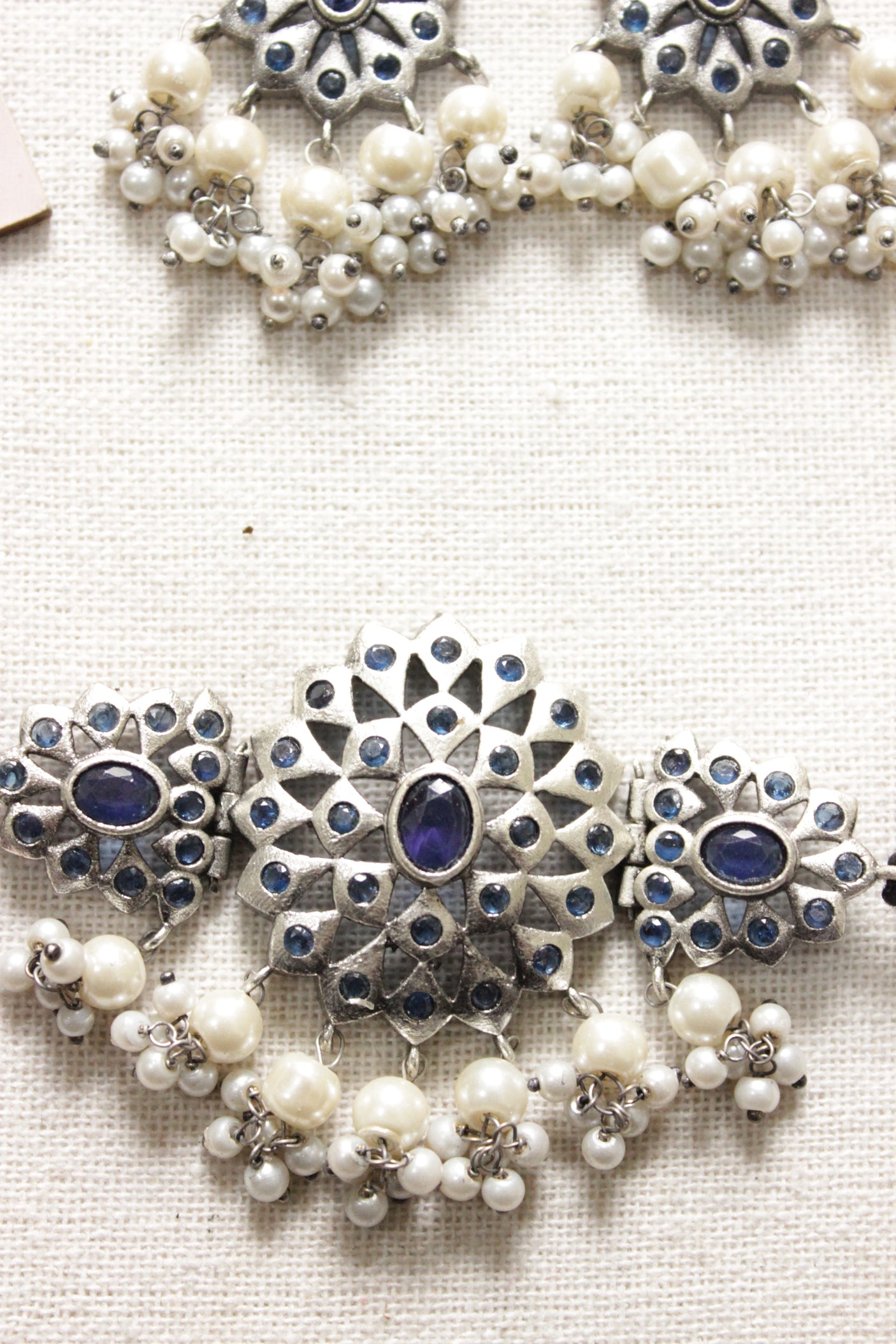 Purple Glass Stones Embedded Silver Finish Adjustable Dori Closure Choker Necklace