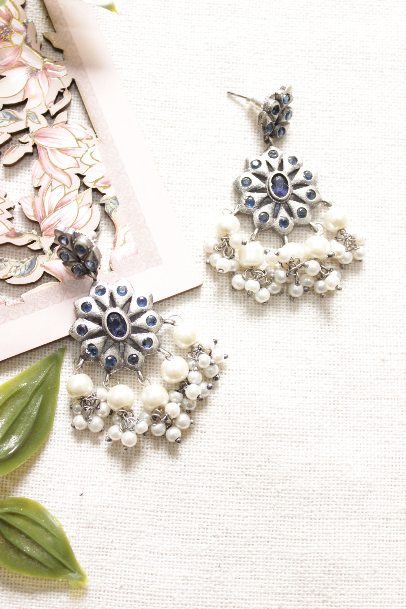 Purple Glass Stones Embedded Silver Finish Adjustable Dori Closure Choker Necklace