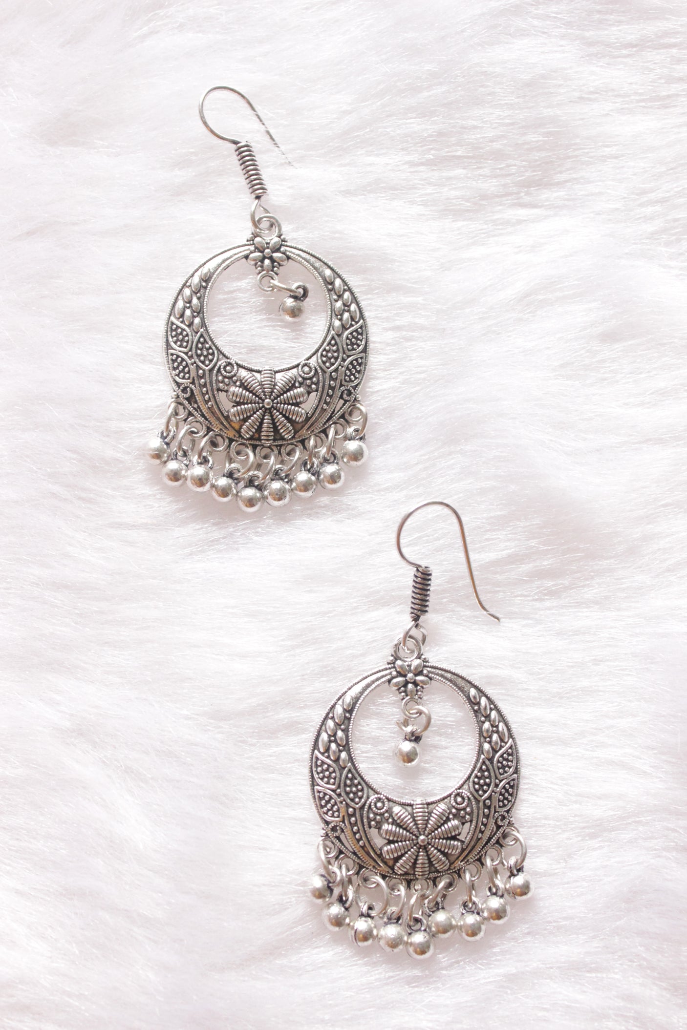 3 Layer Black Glass Beads Necklace Set with Metal Detailing