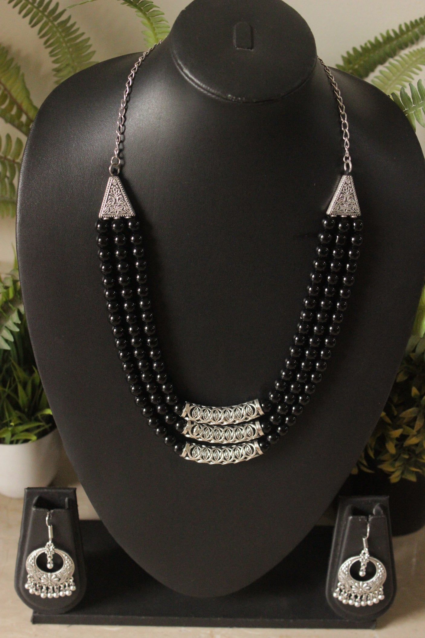 3 Layer Black Glass Beads Necklace Set with Metal Detailing