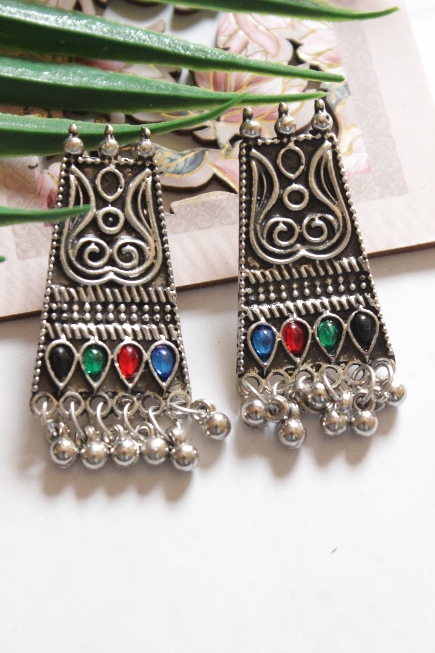 Oxidised Silver Finish Intricately Detailed Glass Stones Embedded Adjustable Length Choker Necklace Set