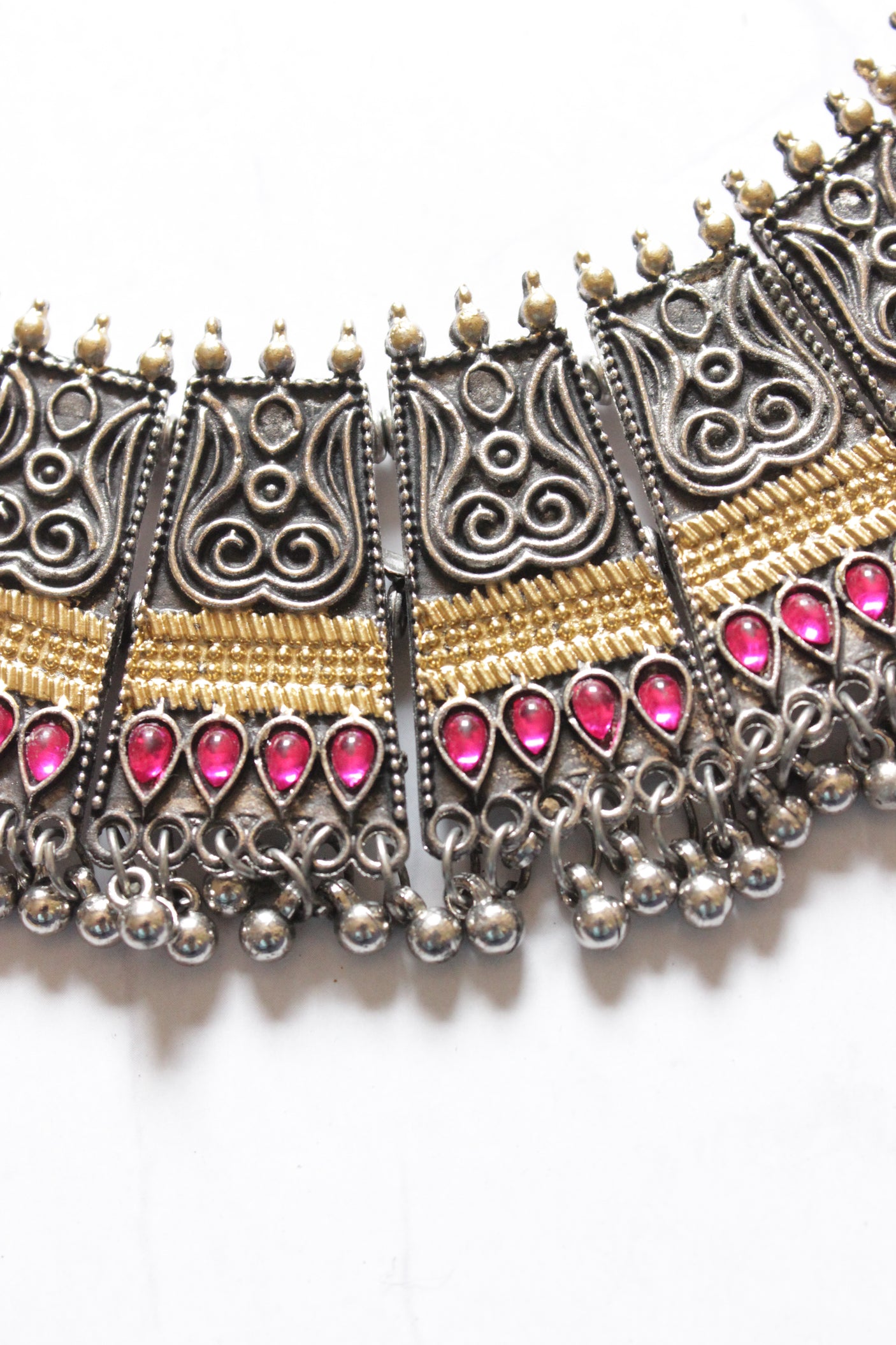 Dual Tone Intricately Detailed Glass Stones Embedded Adjustable Length Choker Necklace Set