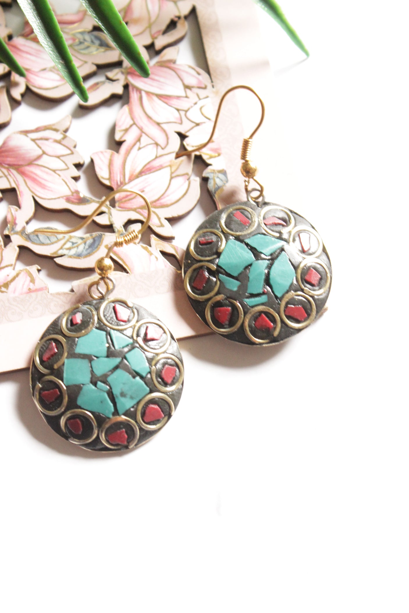 Turquoise Tibetan Hasli Style Gold Toned Chain Closure Necklace