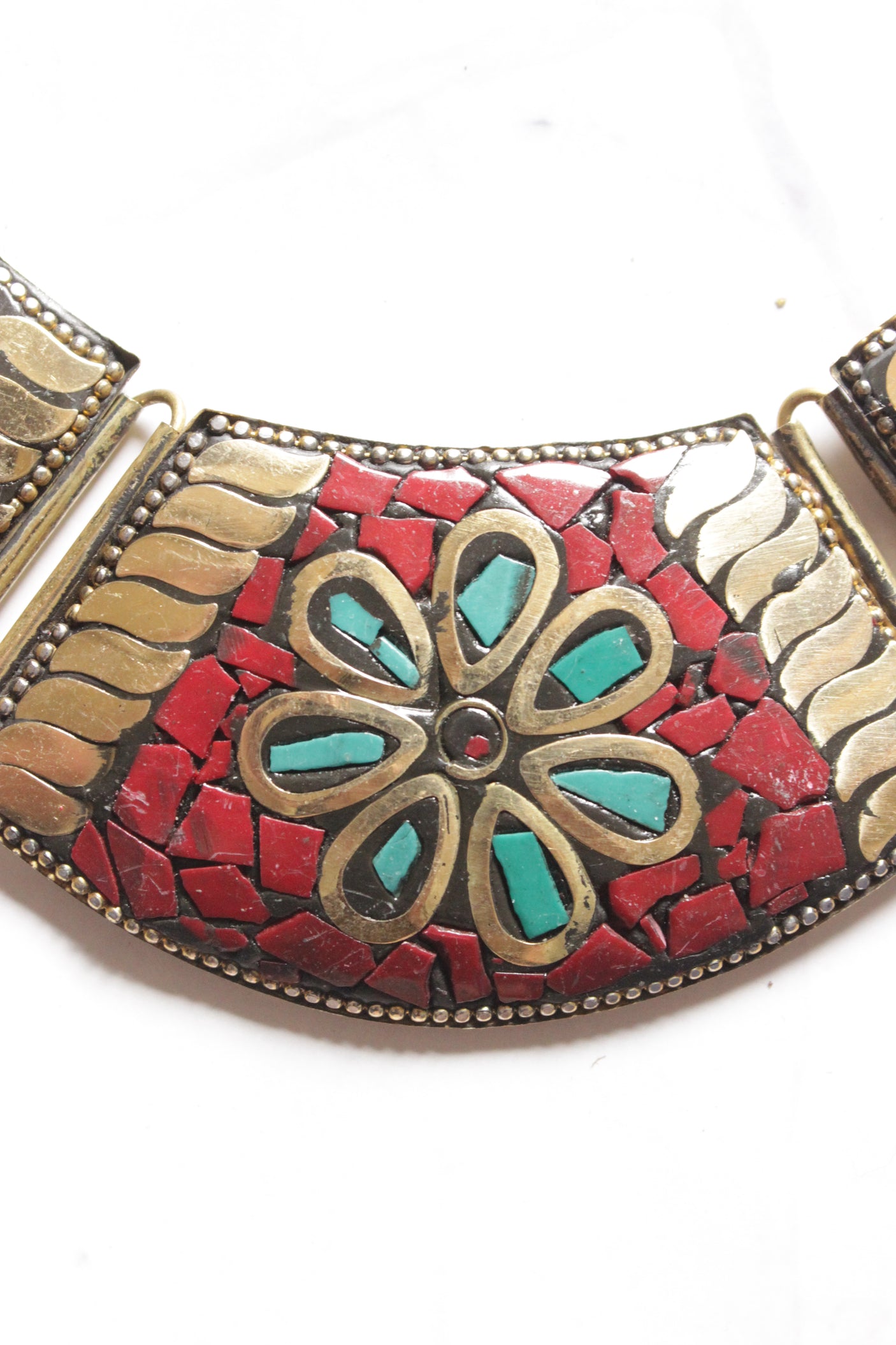 Red Tibetan Hasli Style Gold Toned Chain Closure Necklace