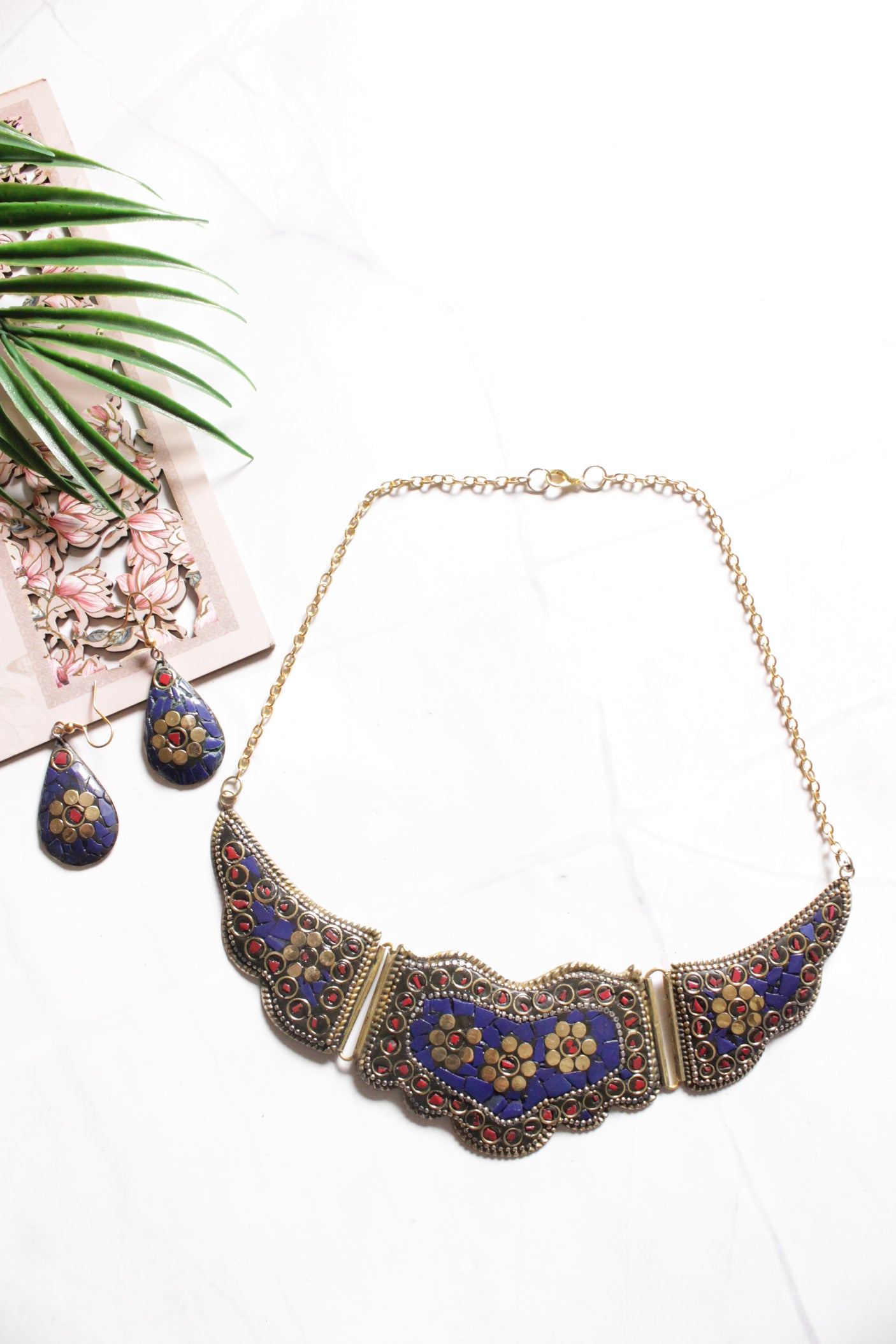 Purple and Red Tibetan Hasli Style Gold Toned Chain Closure Necklace
