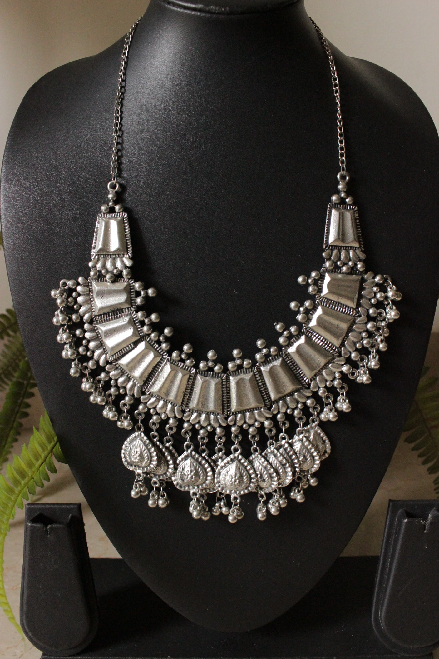 Premium Oxidised Finish Elaborate Metal Necklace with Chain Closure