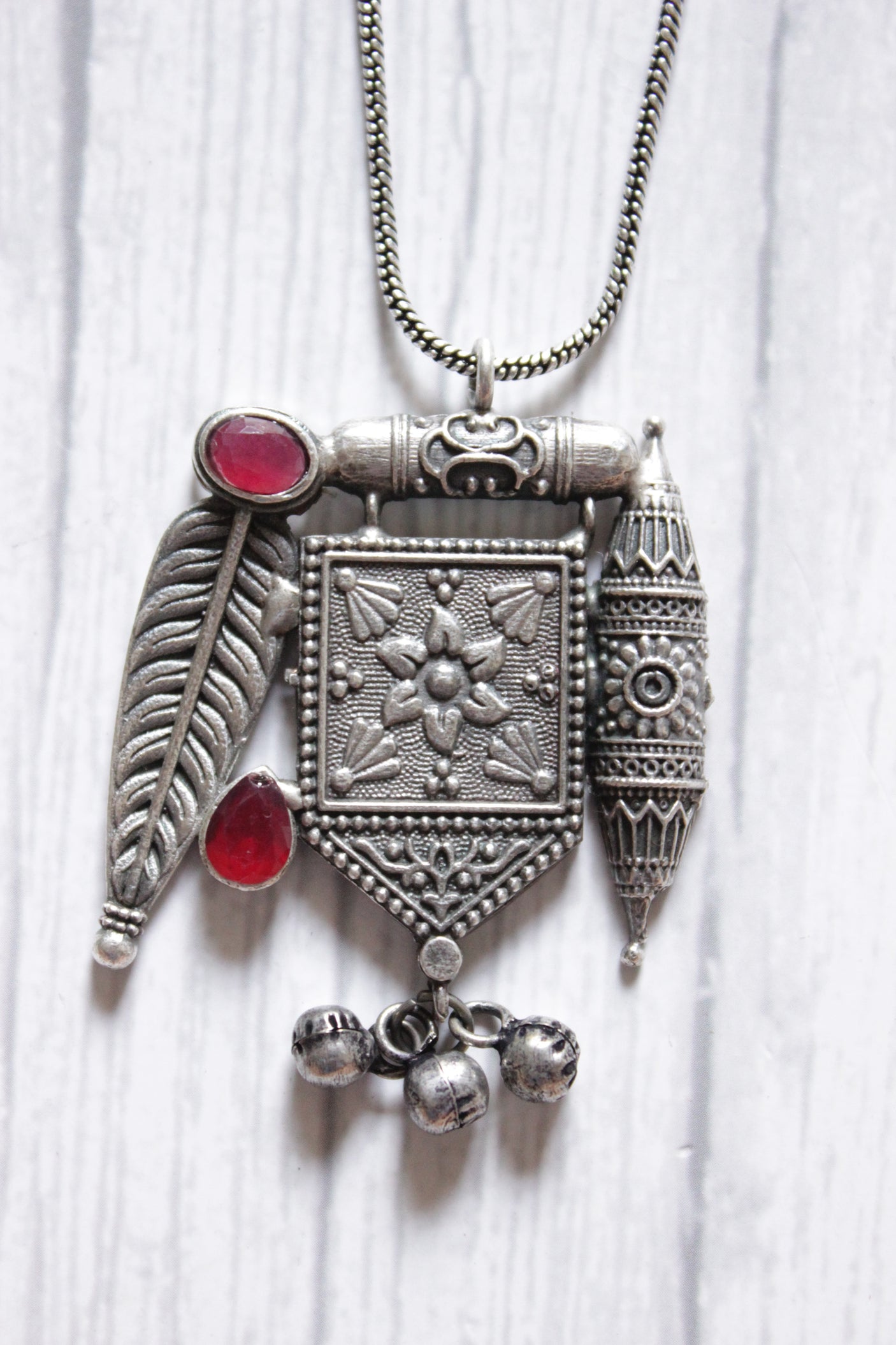 Premium Oxidised Finish Ruby Glass Stones Embedded Pendant Chain Necklace