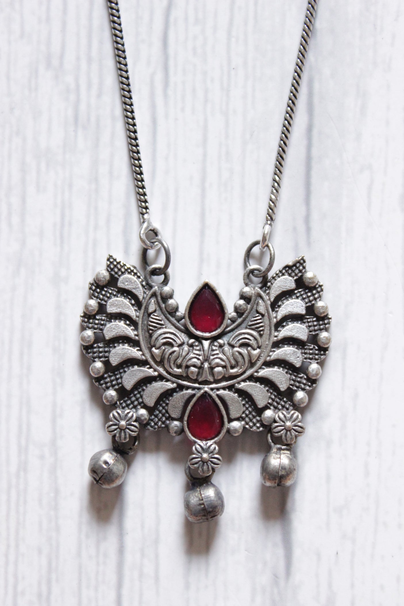 Premium Oxidised Finish Red Glass Stones Embedded Pendant Chain Necklace