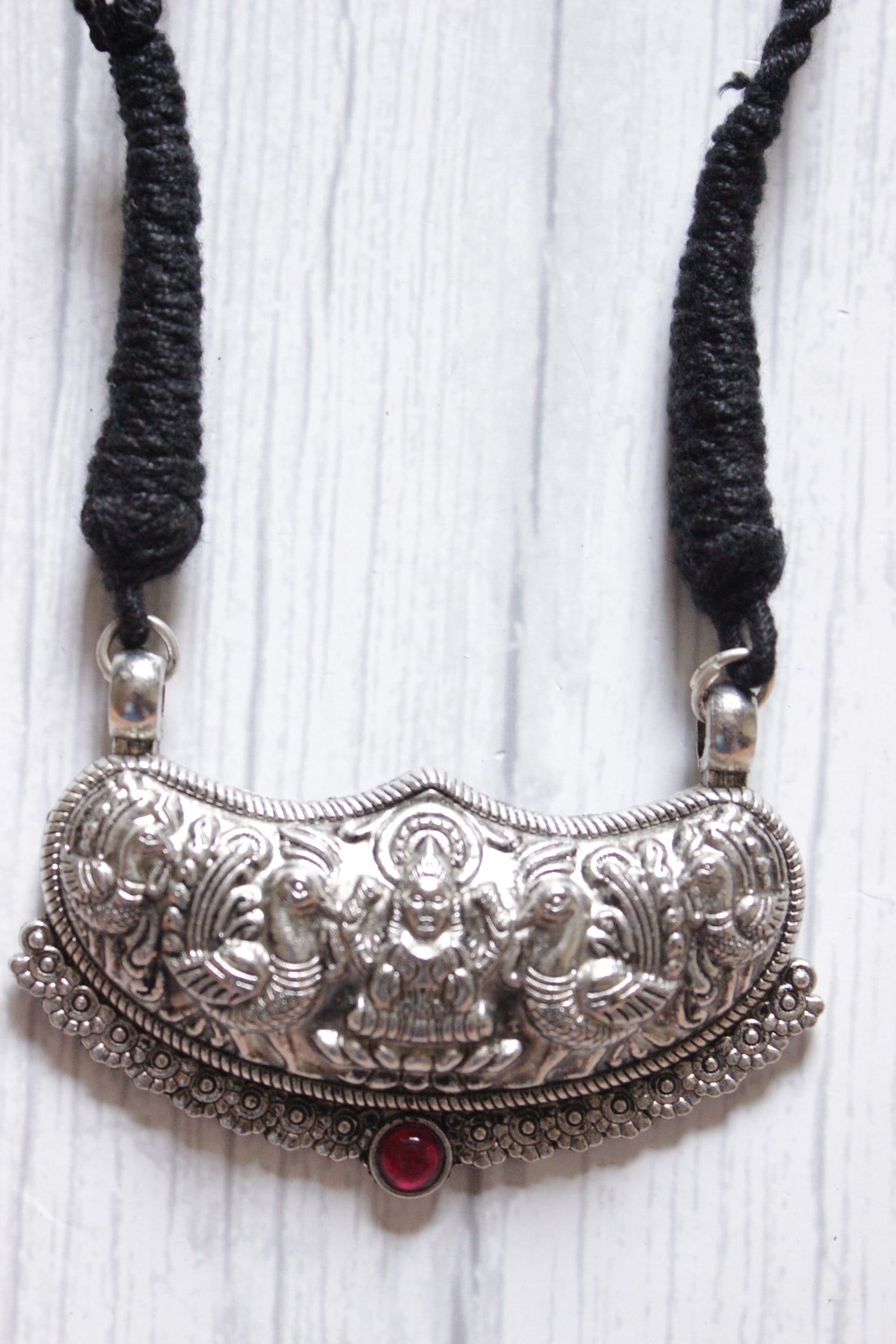 Religious Motifs Metal Pendant Fabric Threads Adjustable Closure Necklace