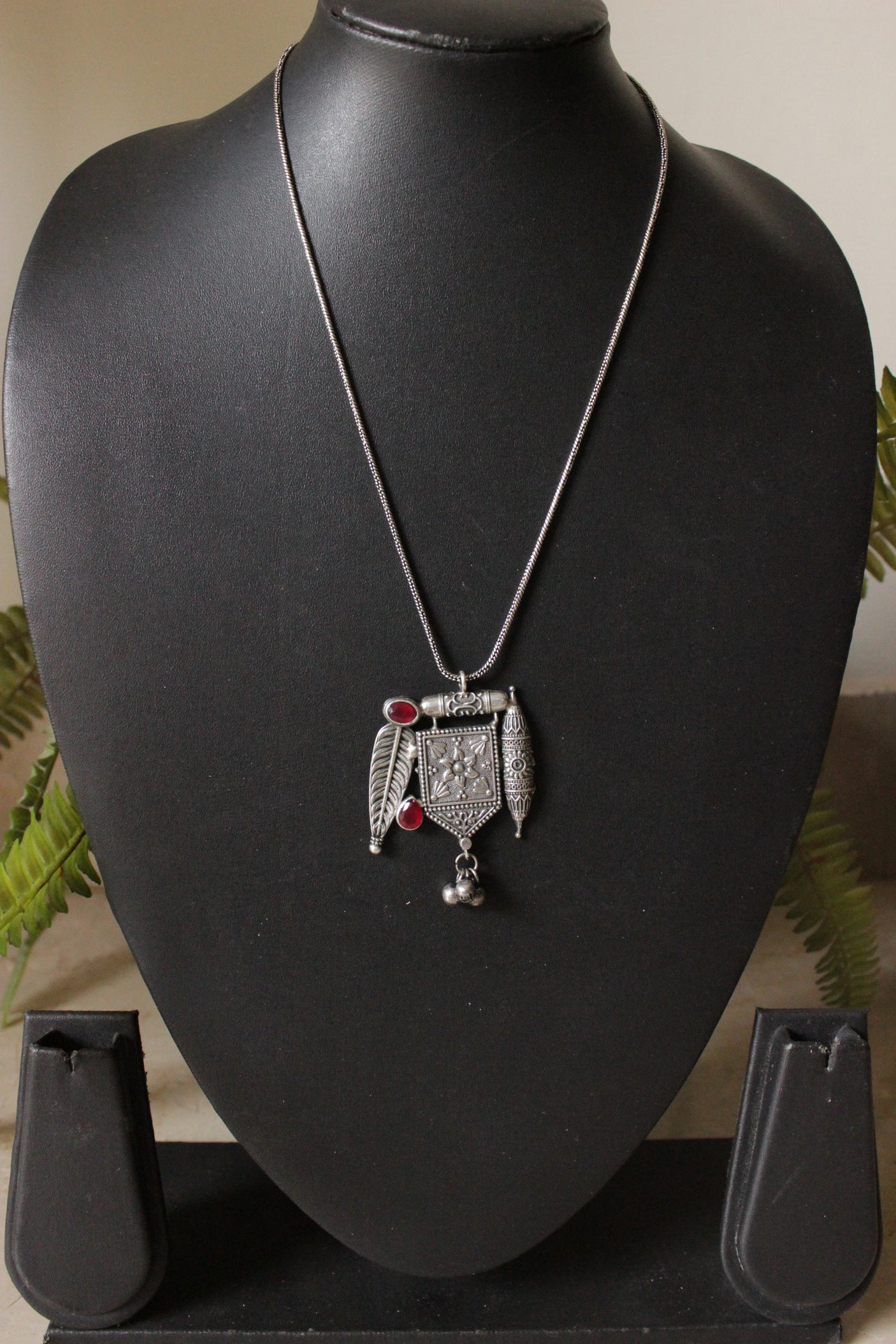 Premium Oxidised Finish Ruby Glass Stones Embedded Pendant Chain Necklace