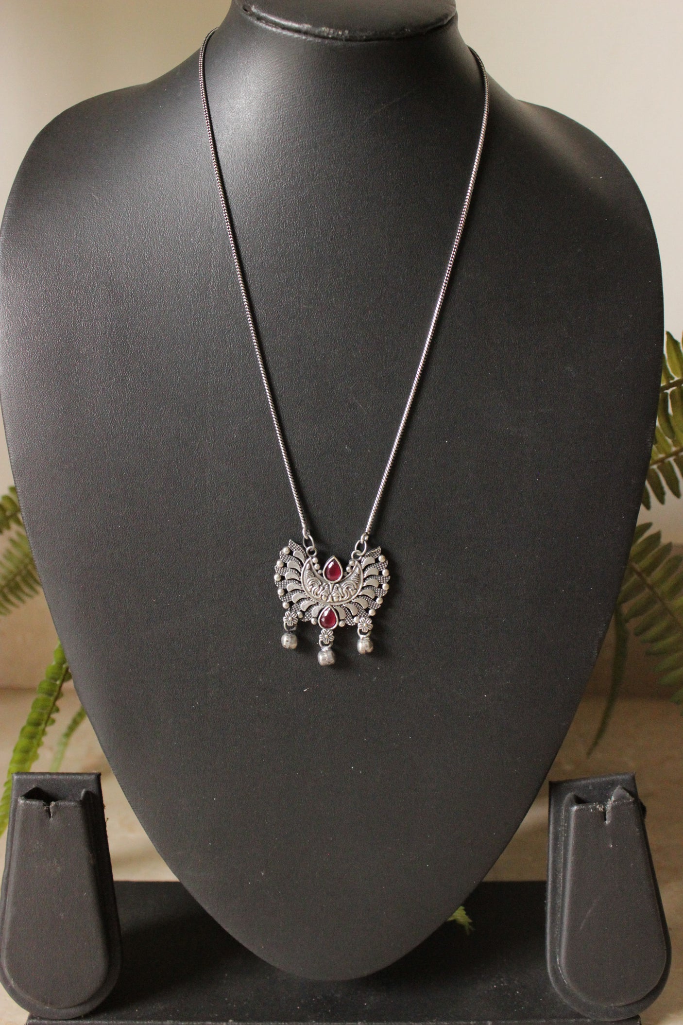 Premium Oxidised Finish Red Glass Stones Embedded Pendant Chain Necklace