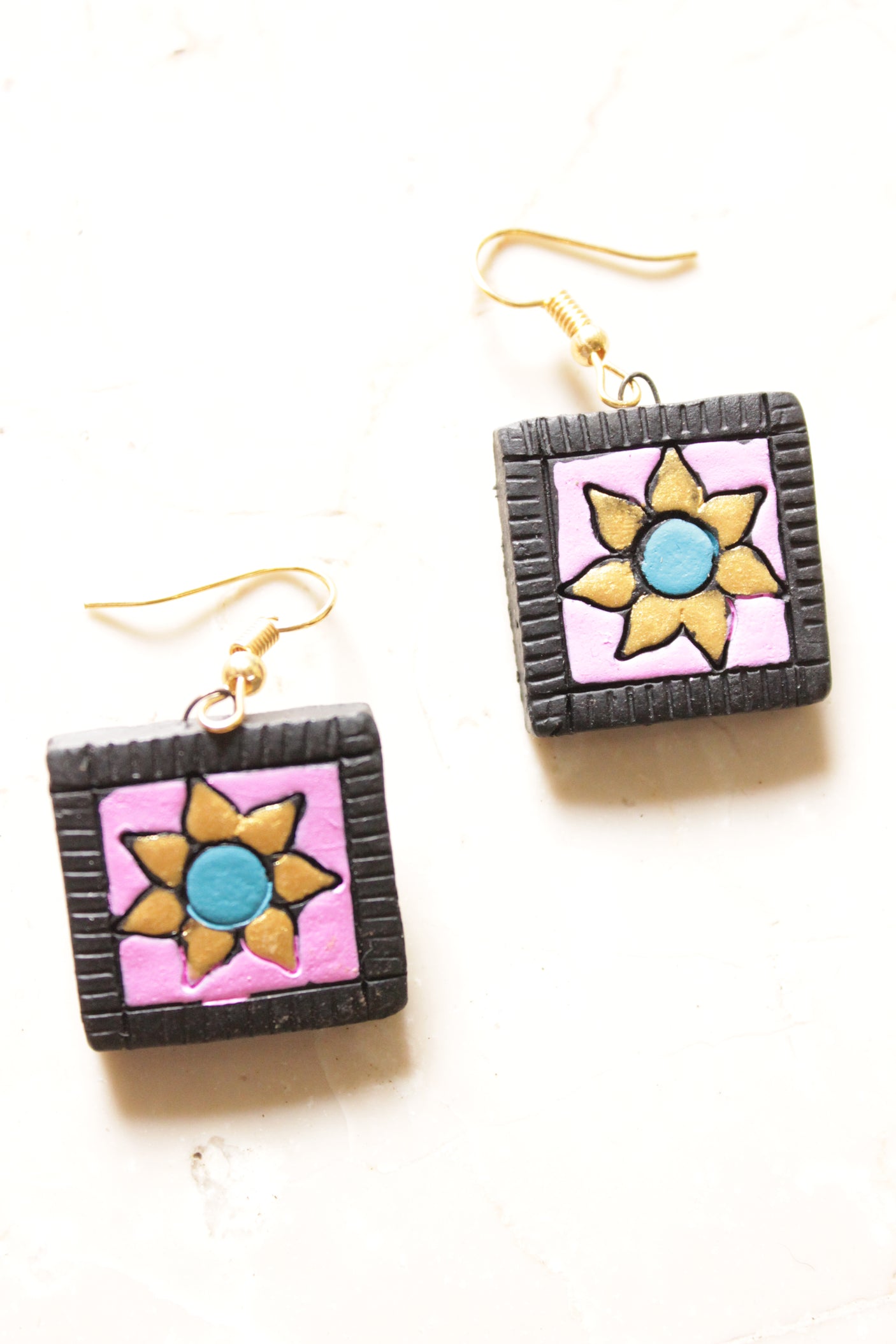 Hand Painted Terracotta Clay Elegant Adjustable Thread Closure Necklace Set