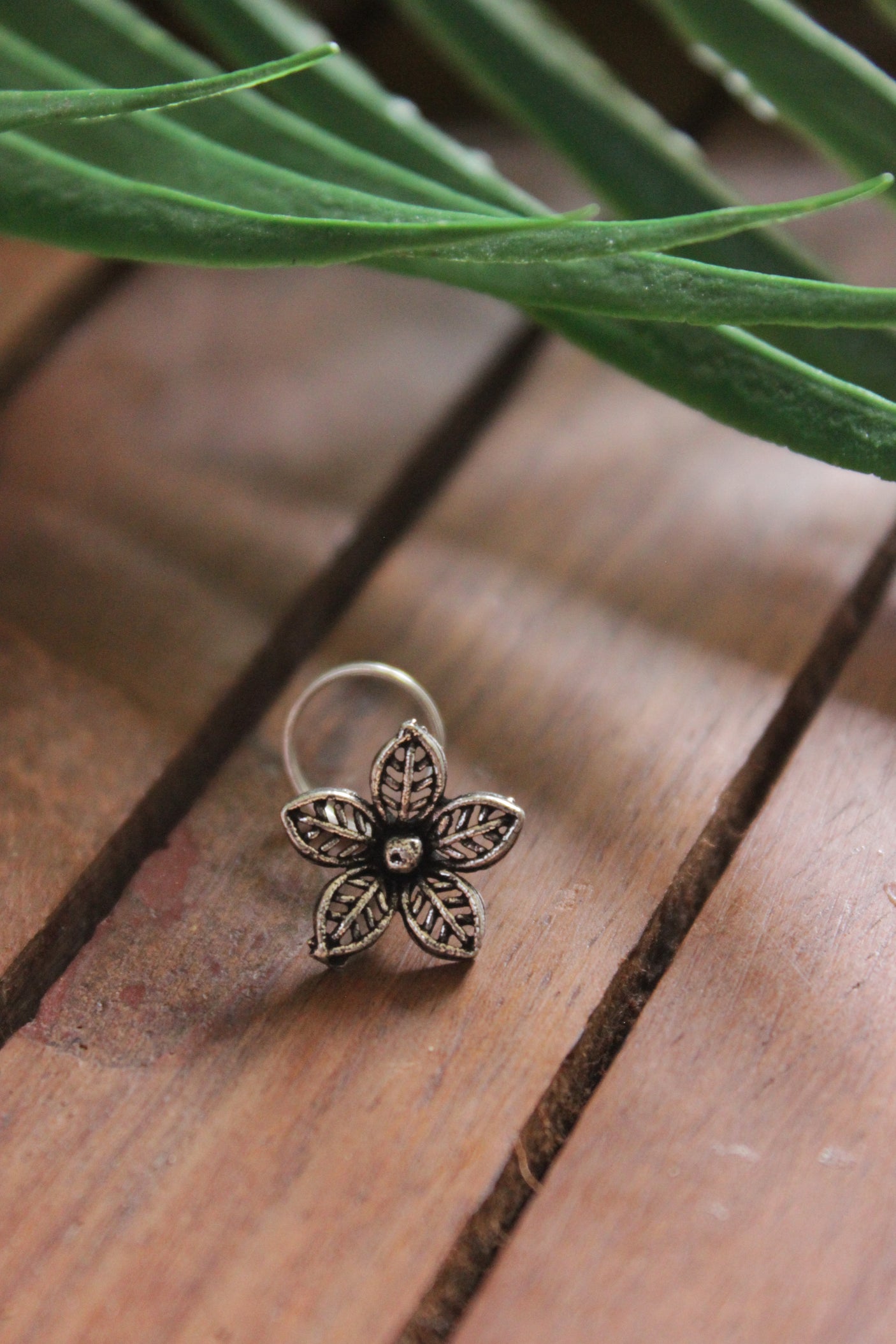 Flower Shape Oxidised Finish Silver Clip On Nosepin