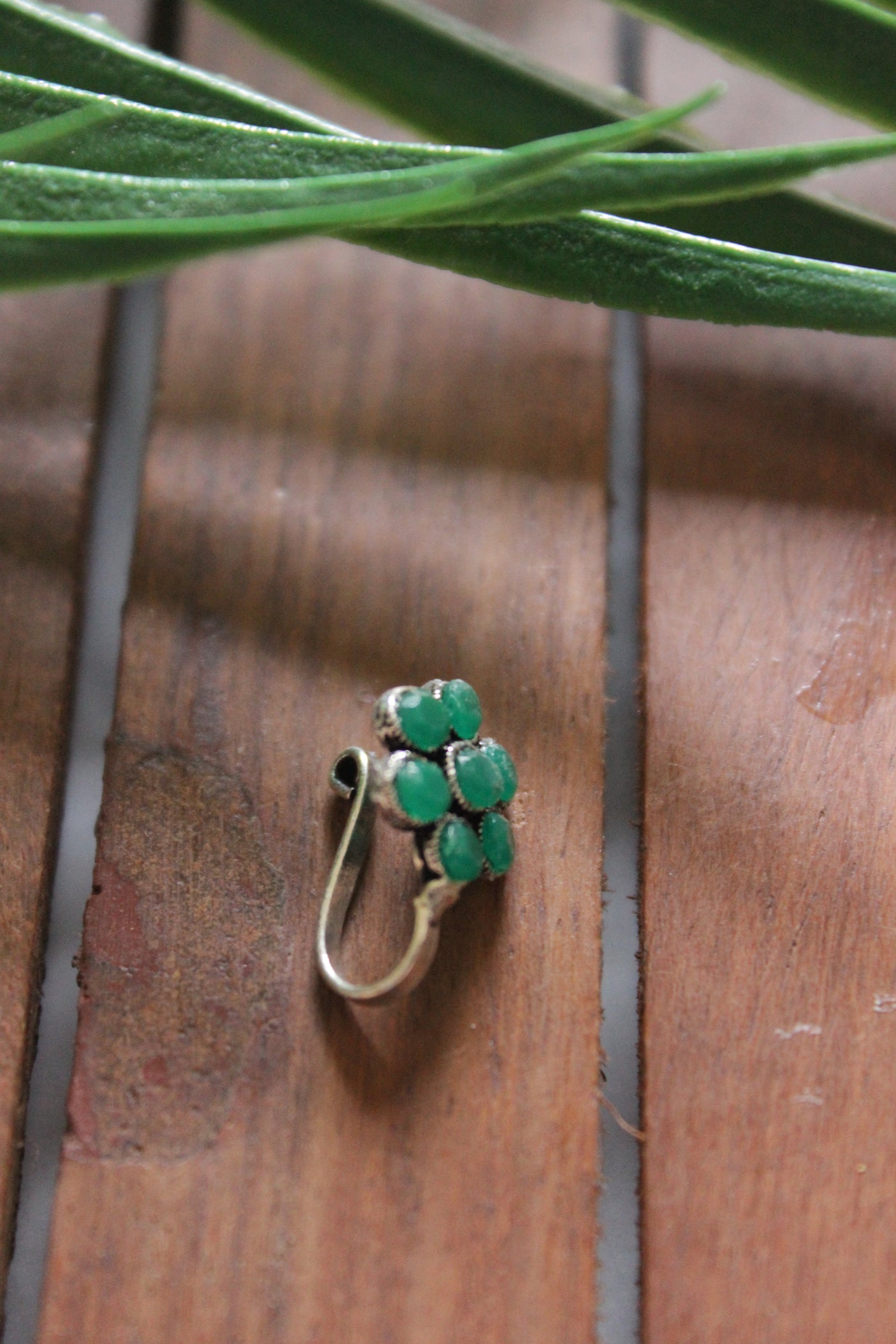 Green Stones Flower Shape Oxidised Finish Silver Clip On Nosepin
