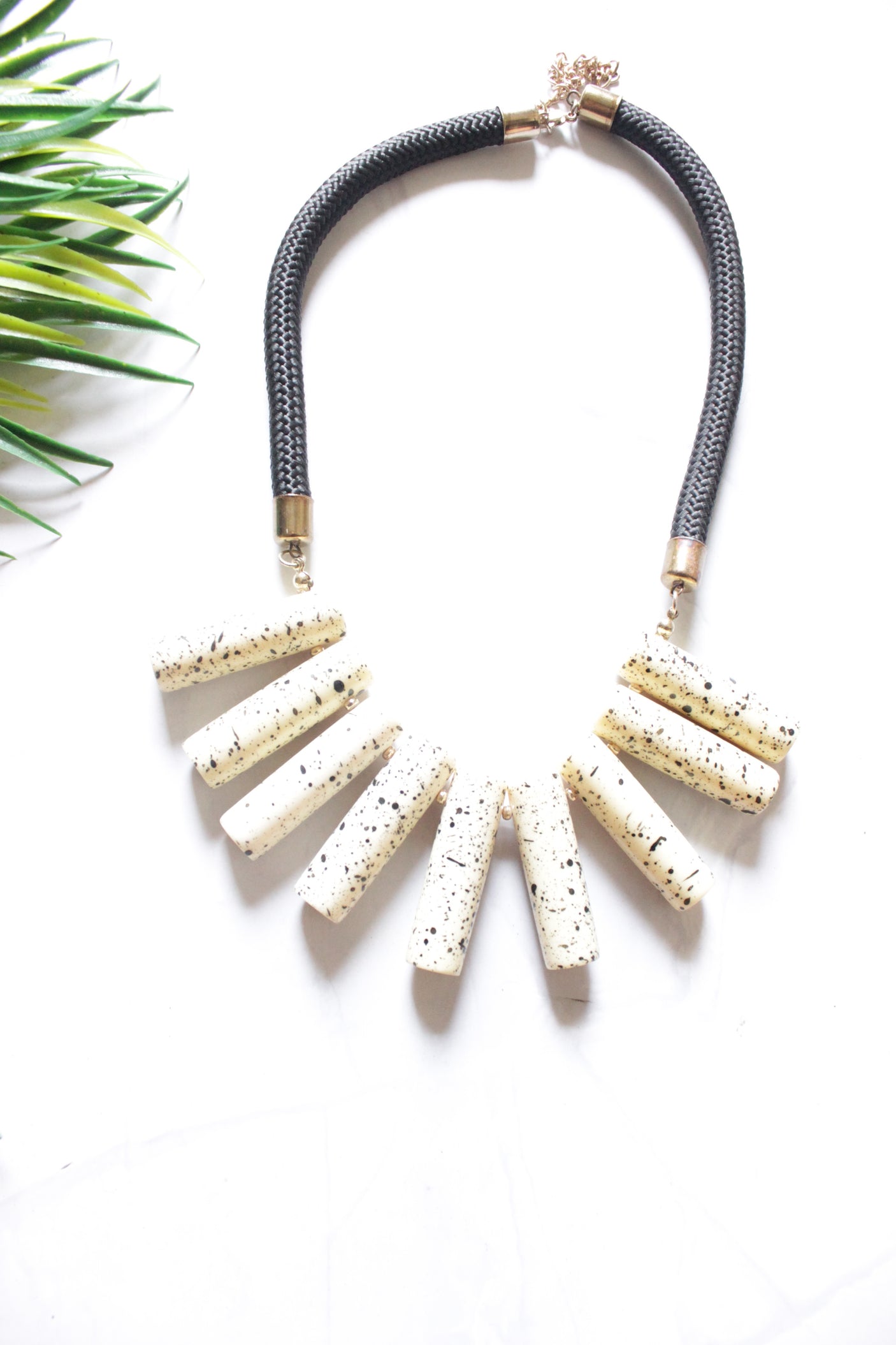 Black Spray Painted Ivory Cylindrical Beads Rope Closure Necklace