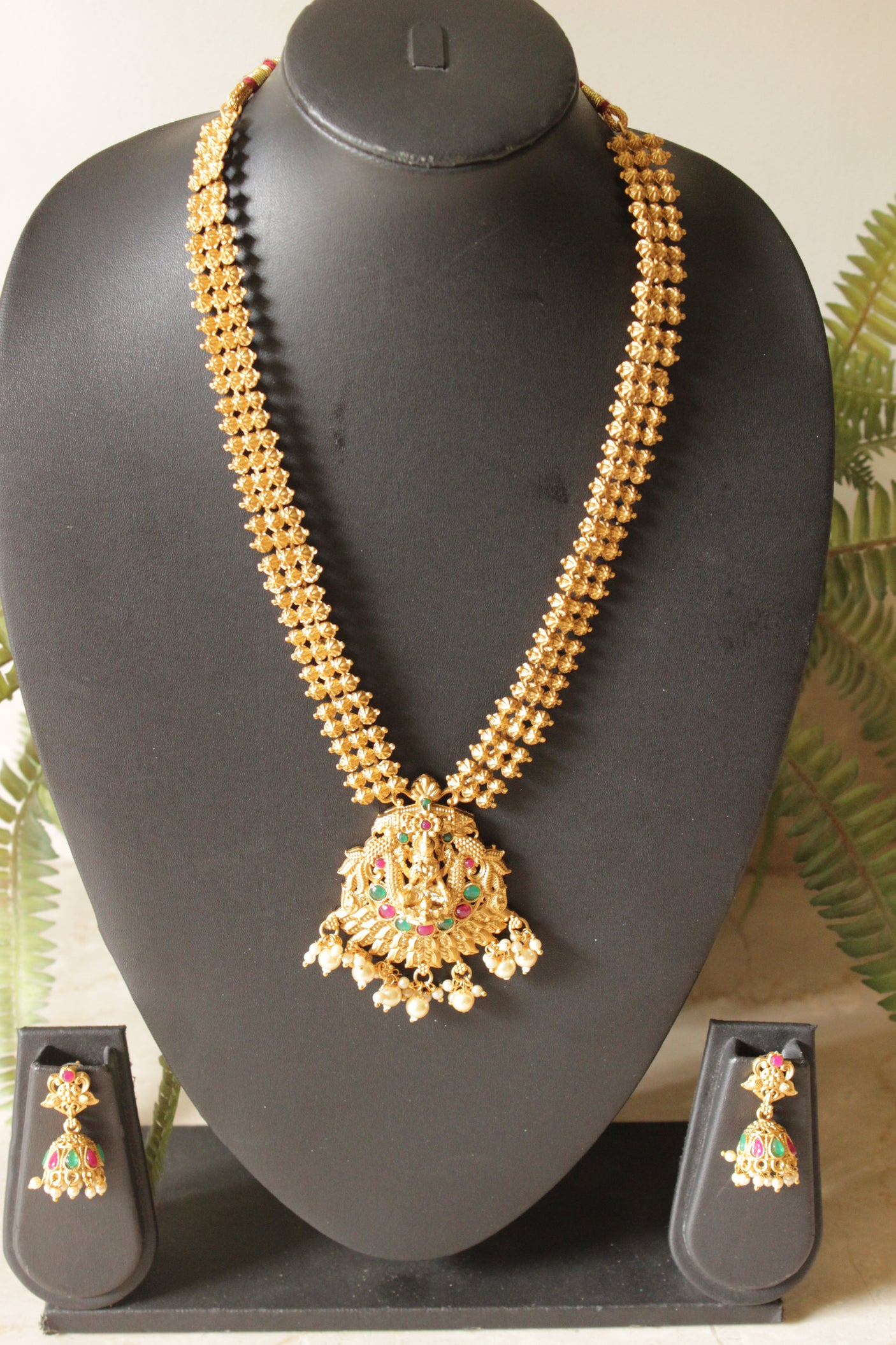 Red & Green Glass Stones Embedded Gold Finish Temple Jewelry Necklace Set