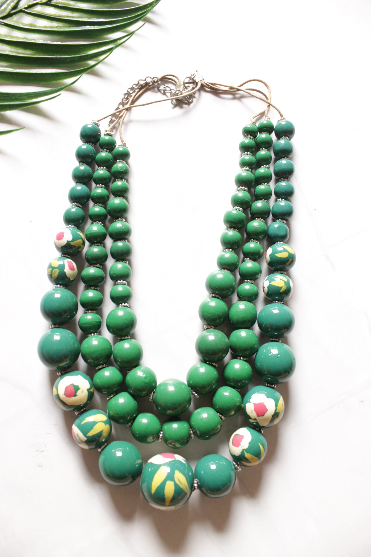Green Wooden Beads 3 Layer Chain Closure Necklace