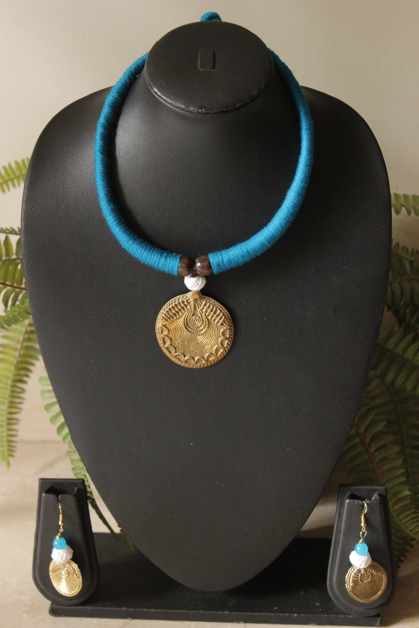 Bronze Finish Pendant Choker Necklace Set