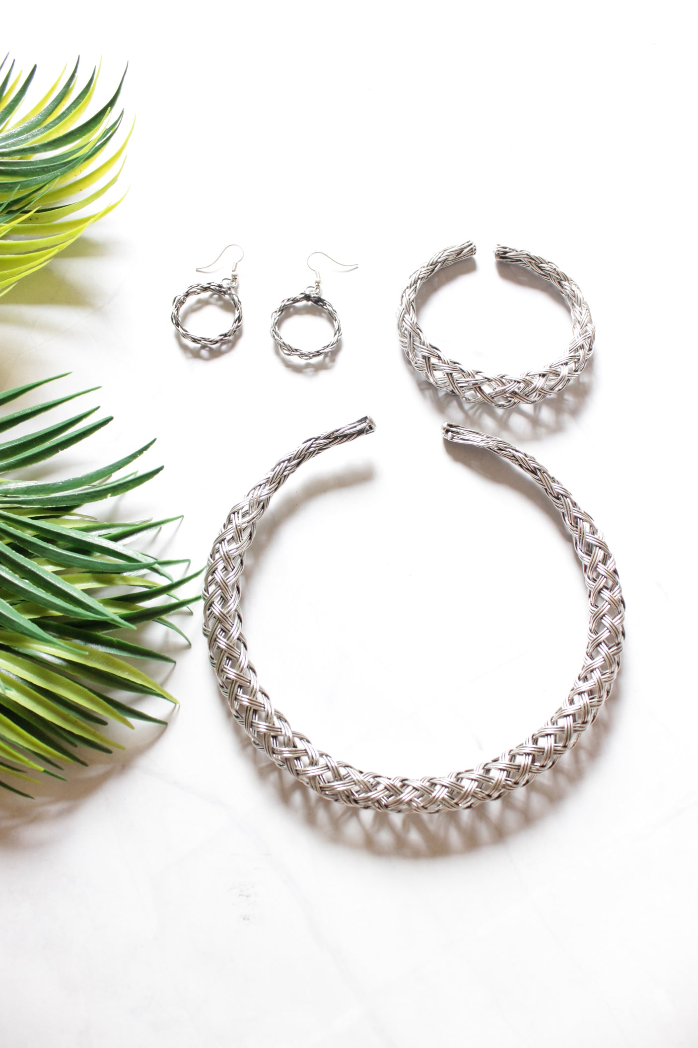 Meshed Silver Wires Set of 3 - Choker Necklace, Earrings and Bracelet