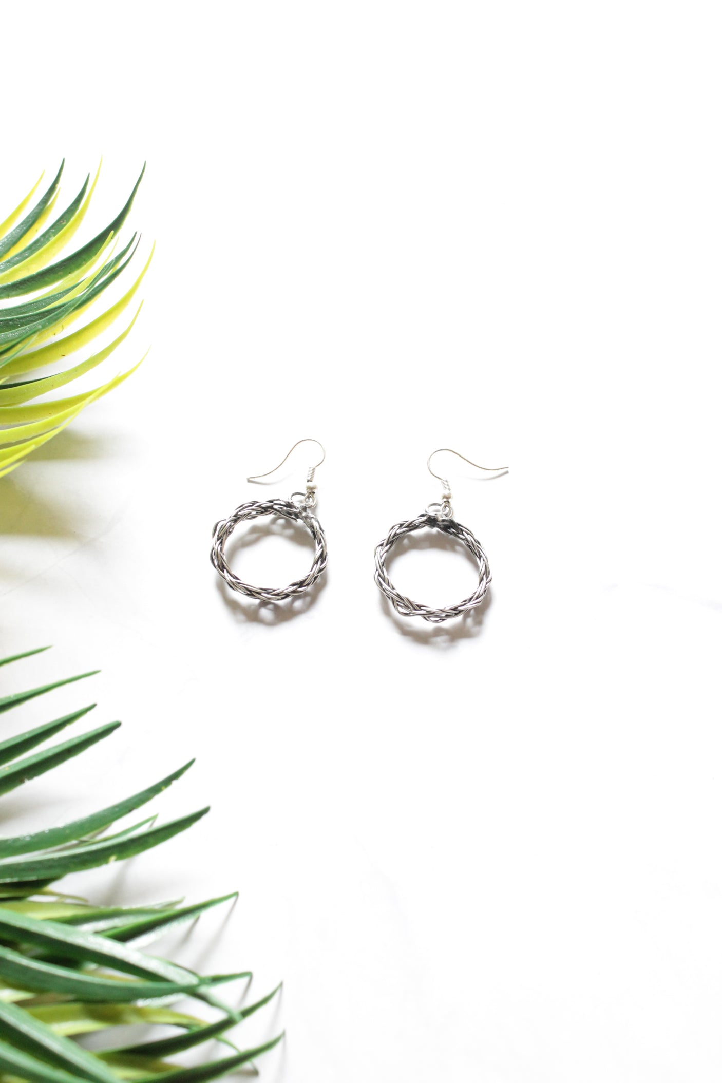 Meshed Silver Wires Set of 3 - Choker Necklace, Earrings and Bracelet