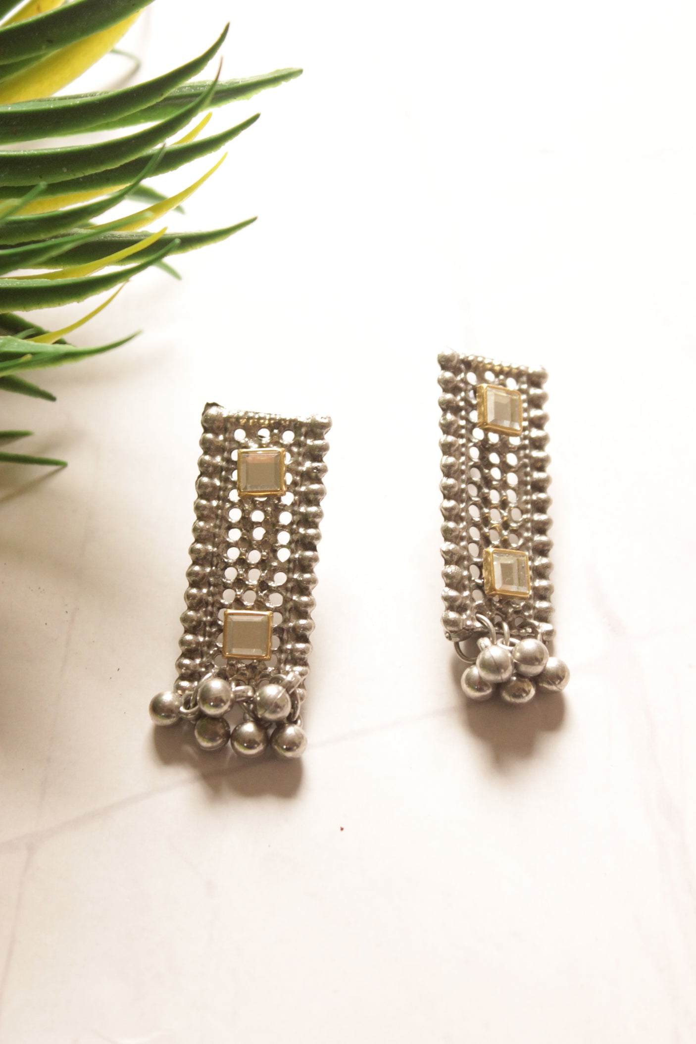 Oxidised Finish Net Pattern Pendant Necklace Set