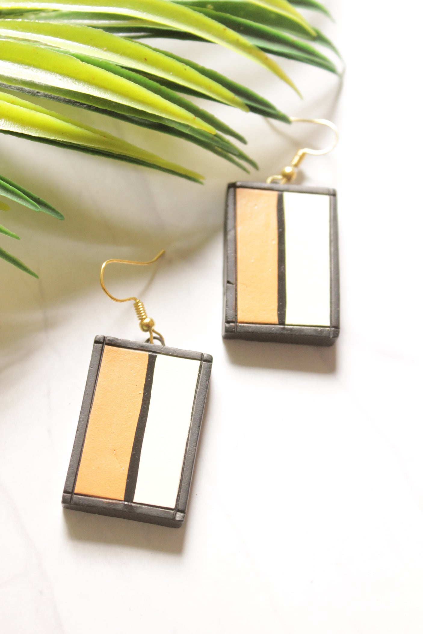 Hand Painted Terracotta Clay Pendant Adjustable Closure Choker Necklace Set