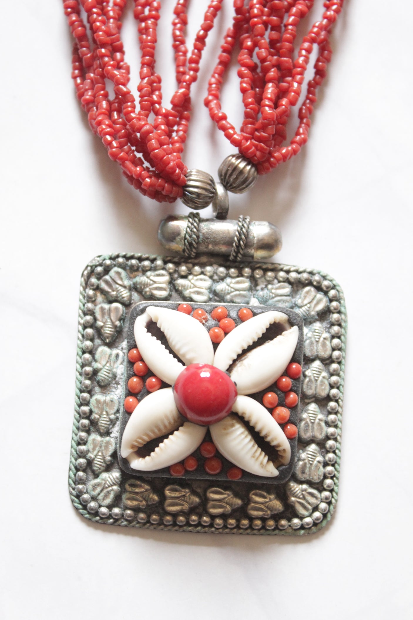 Red Acrylic Beads and Shells Metal Pendant Handmade Necklace