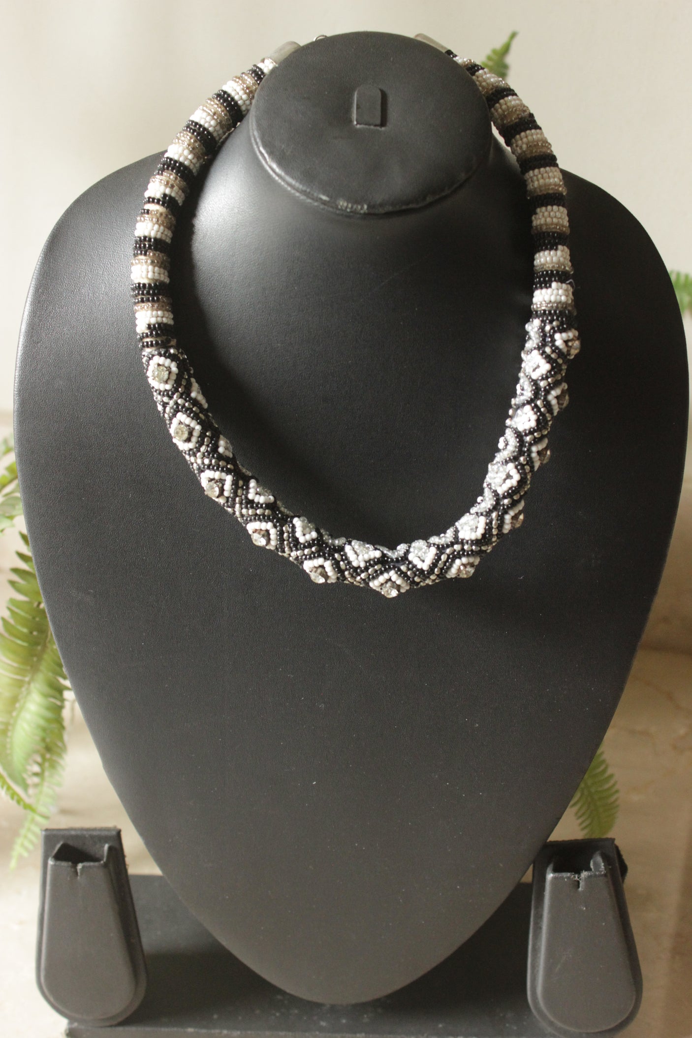 Monochrome Beads Necklace