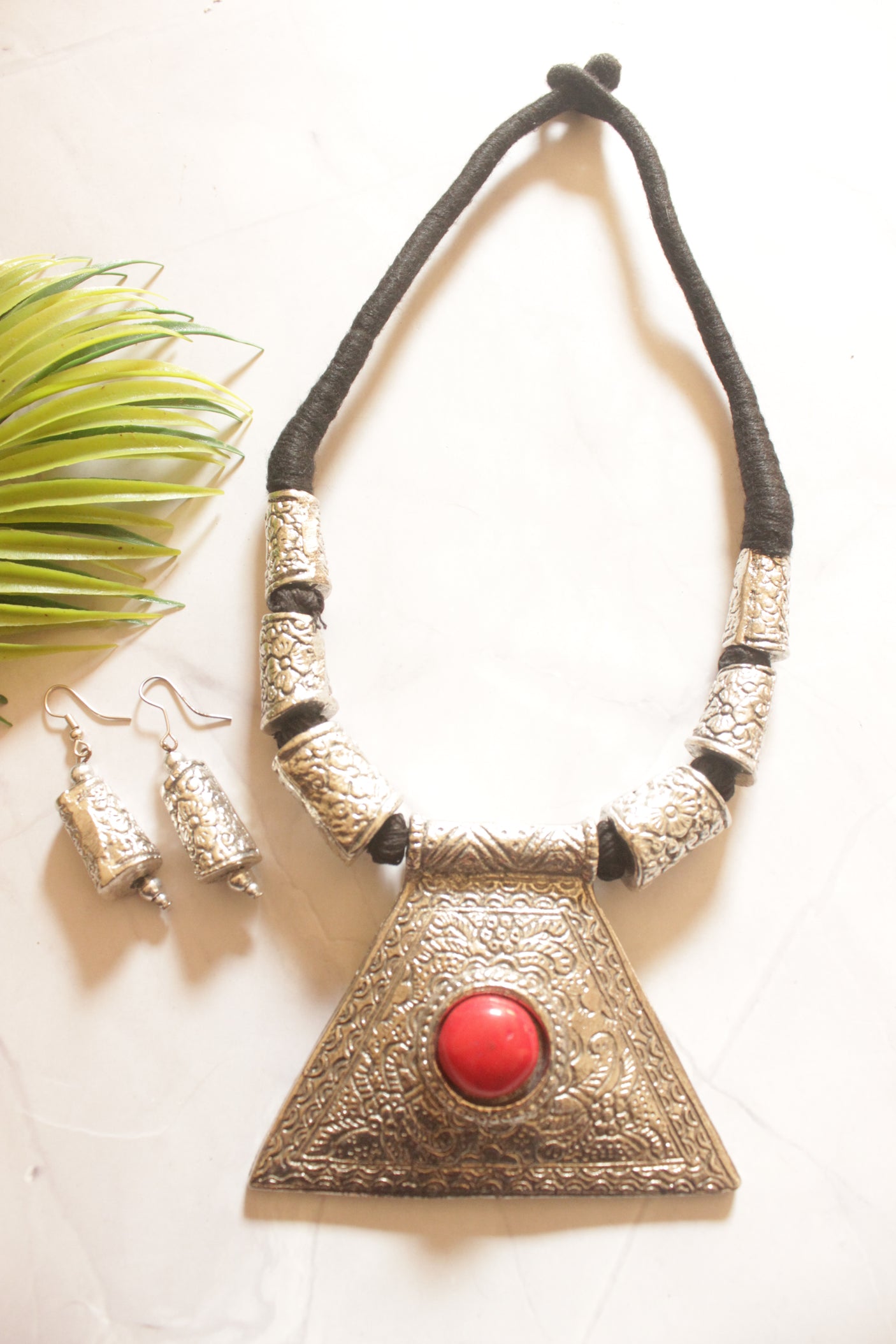 Rustic Radiance Red Stone Necklace