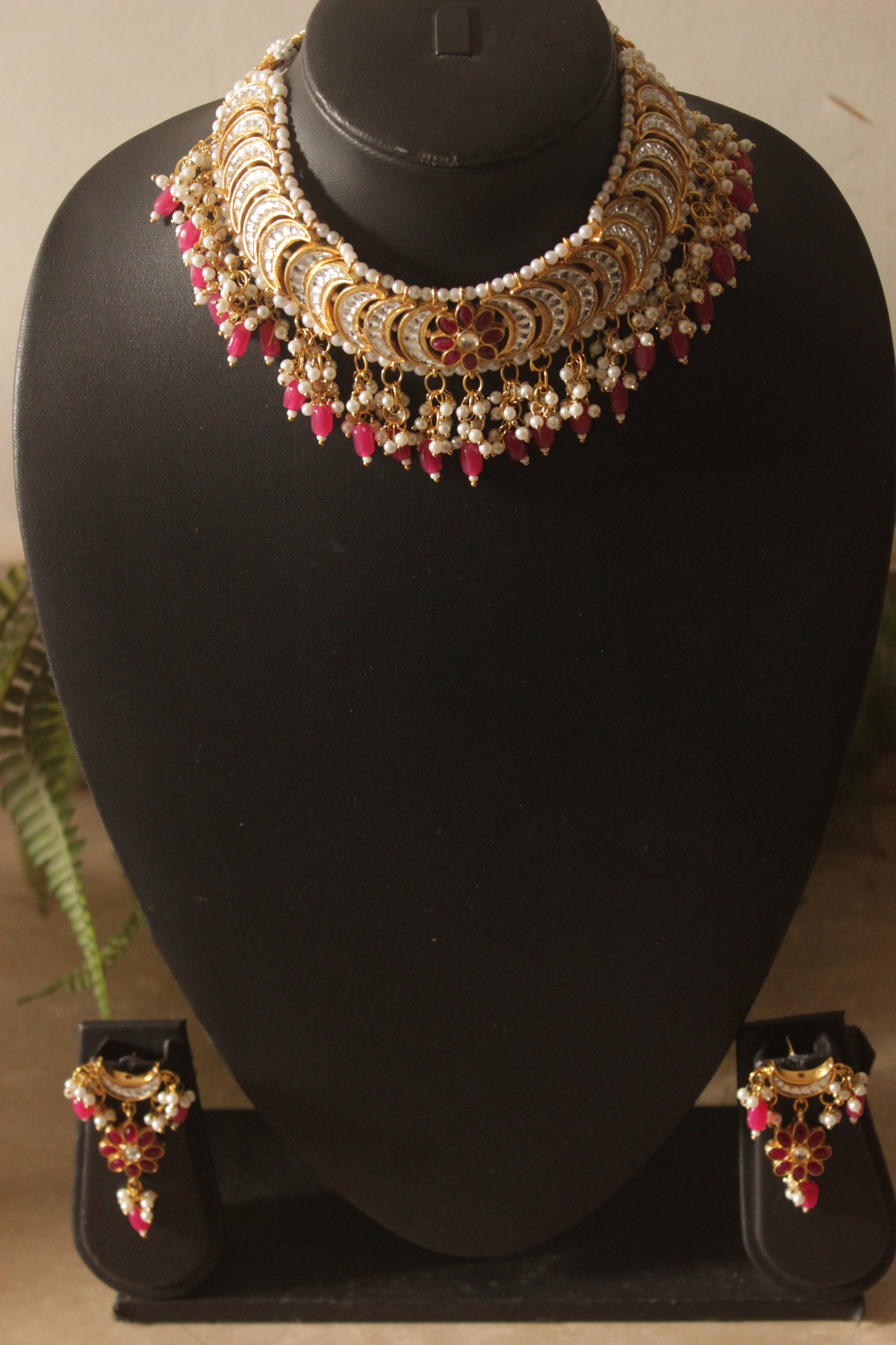 pink Glass Stones and Pearls Gold Finish Adjustable Length Choker Necklace