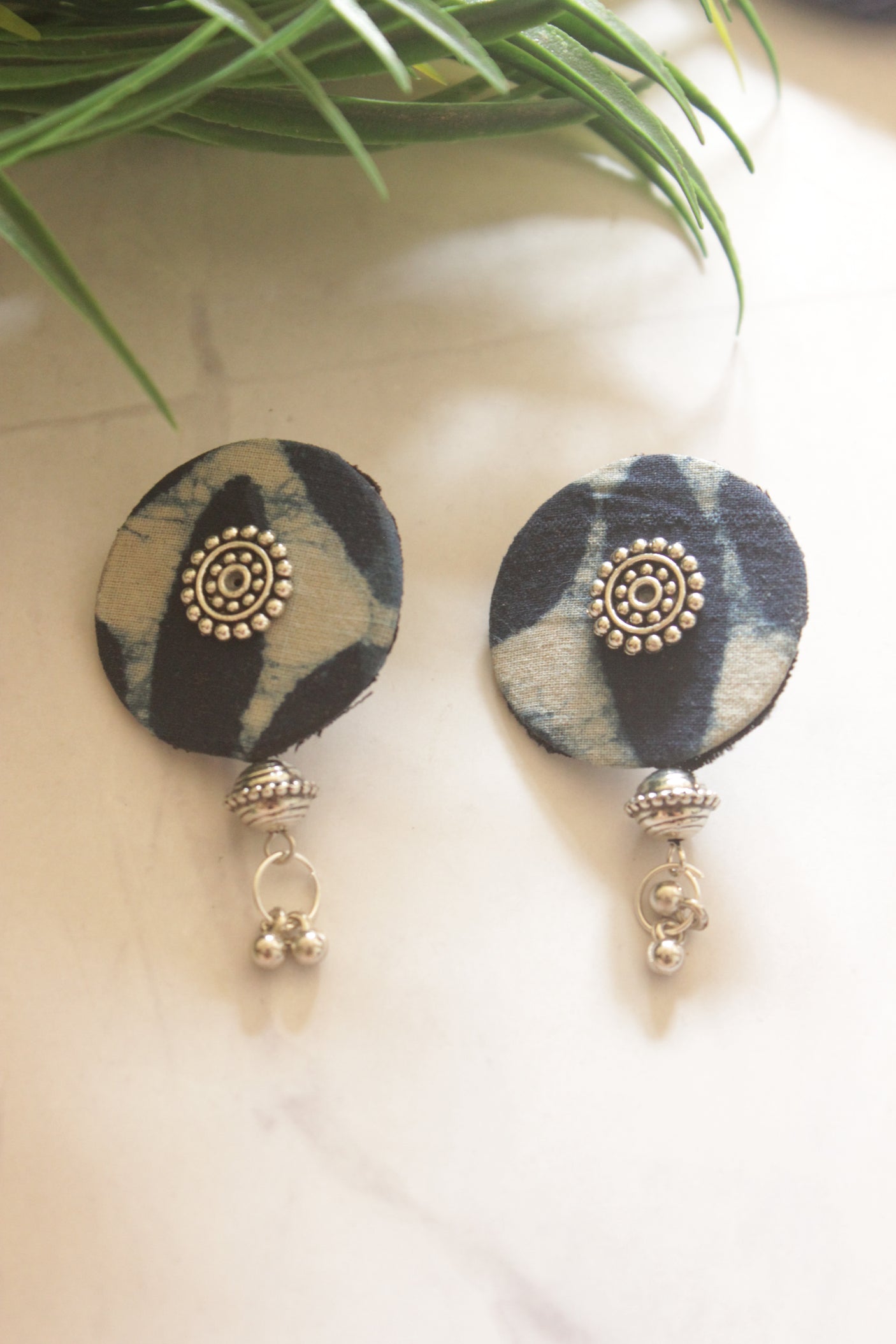 Shibori Blue & White Fabric Mandala Pendant Necklace Set