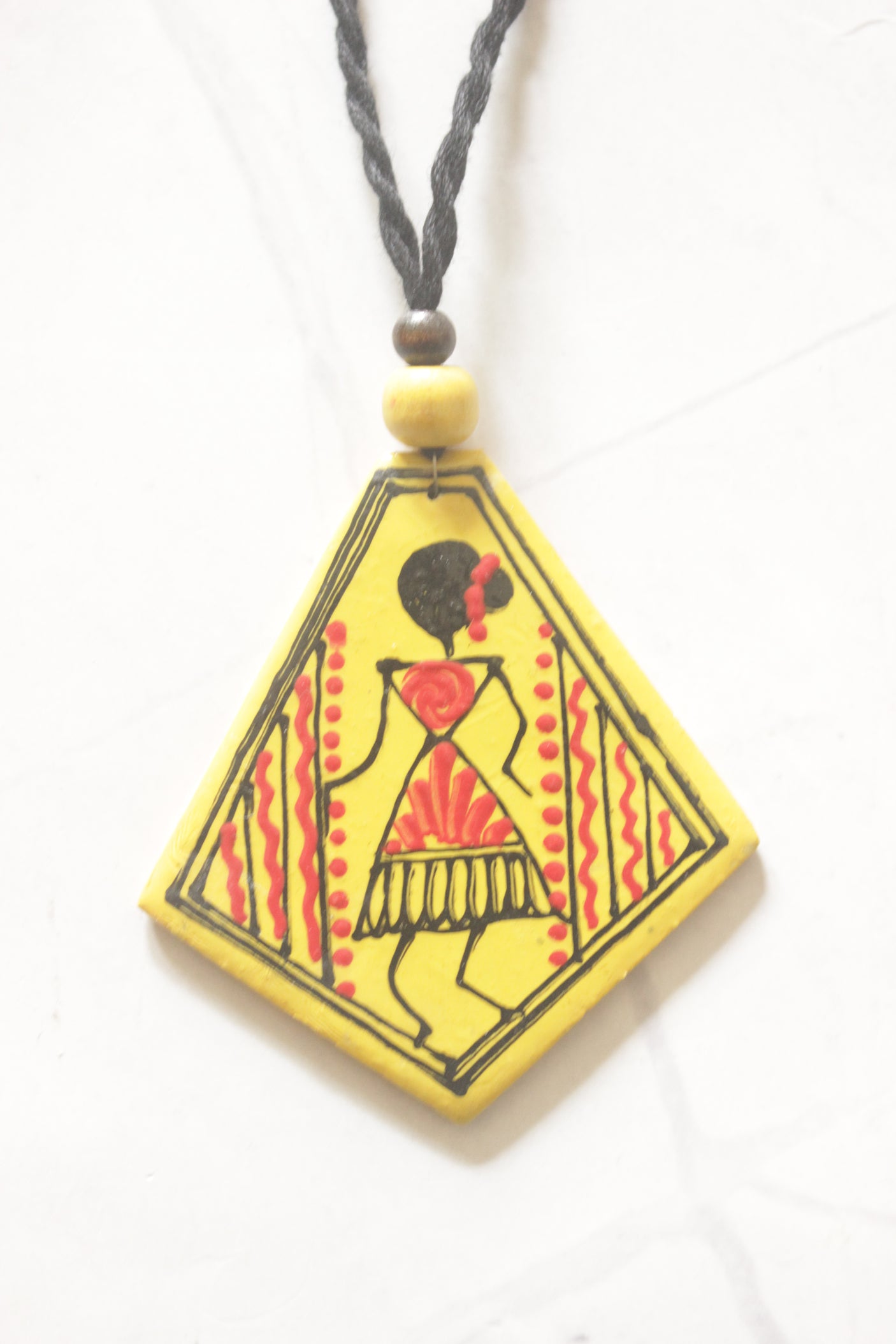 Yellow Hand Painted Tribal Motifs Thread Closure Ceramic Necklace Set