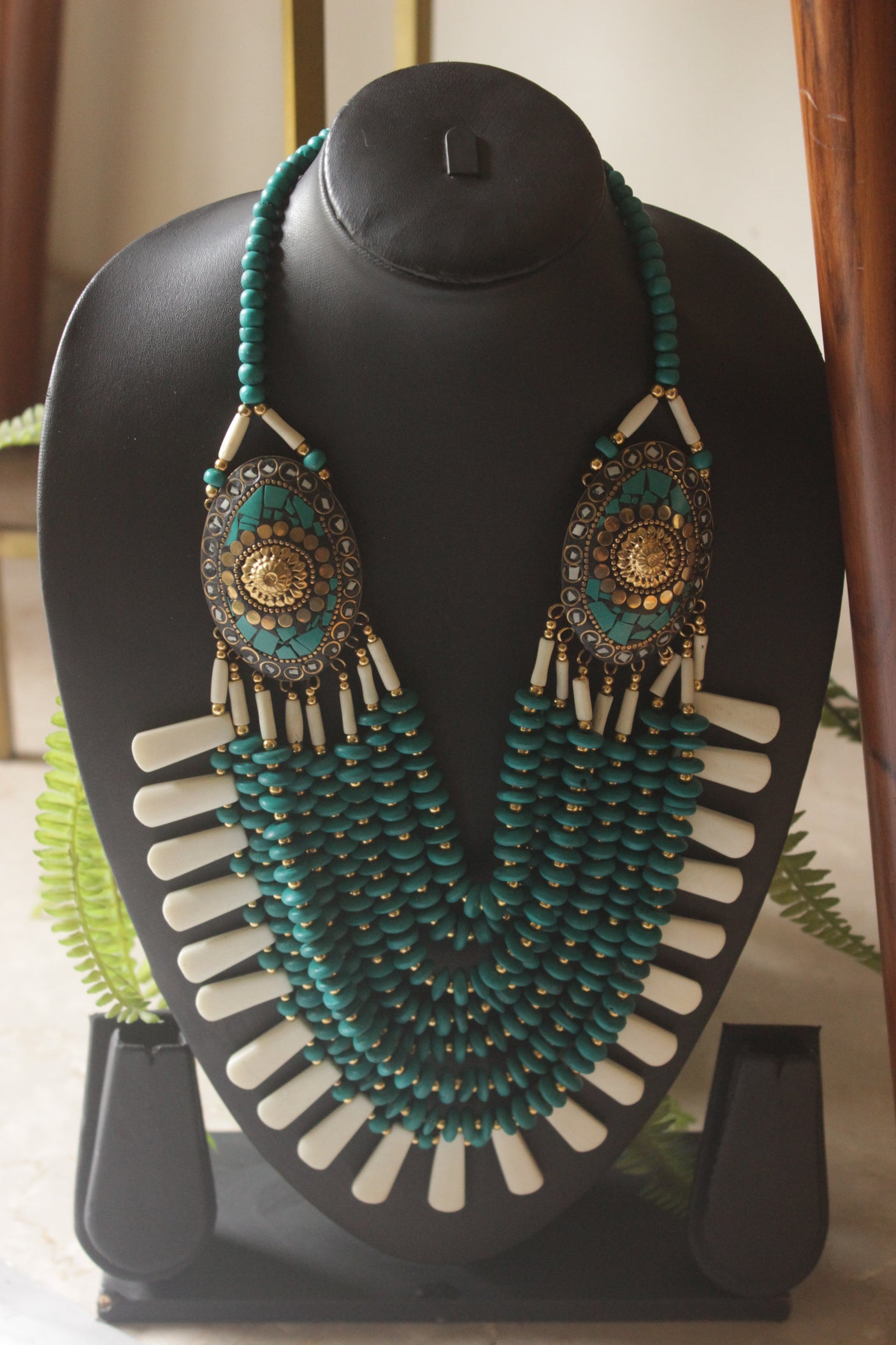 Turquoise and Off-White Bone Beads Quirky Statement Necklace