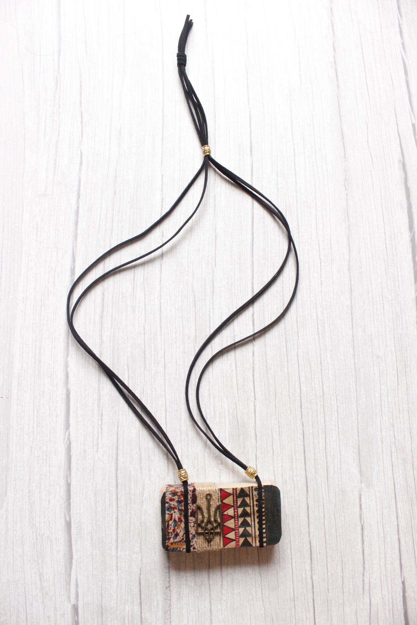 Kalamkarai Fabric and Jute Work Handcrafted Pendant Rope Closure Necklace