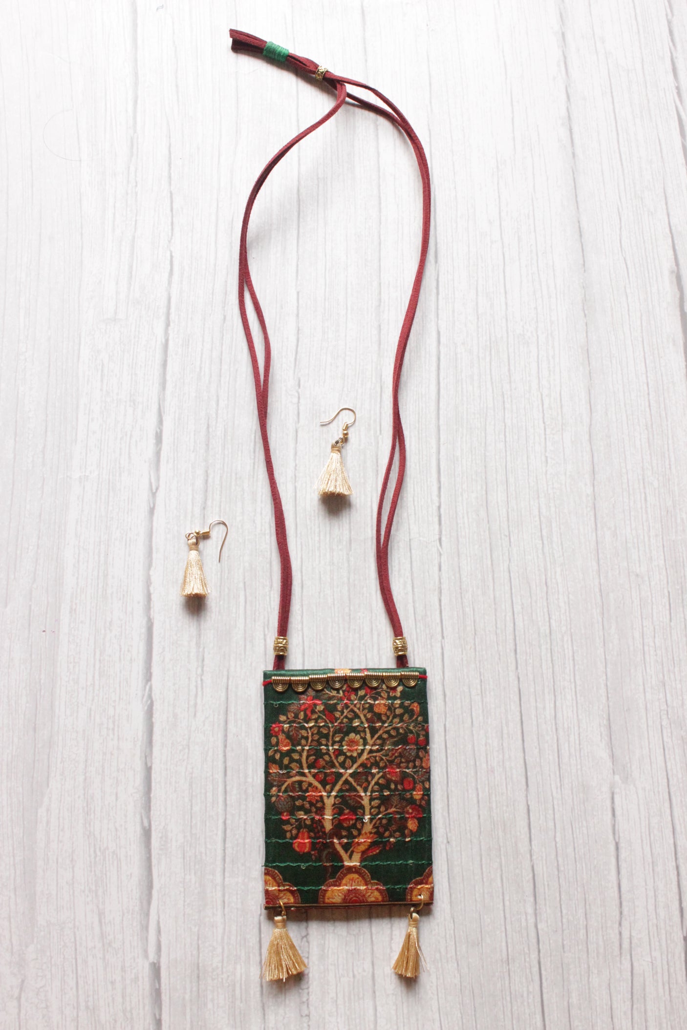 Tree Printed Green Silk Fabric Adjustable Rope Closure Necklace Set with Gold Finish Metal Accents