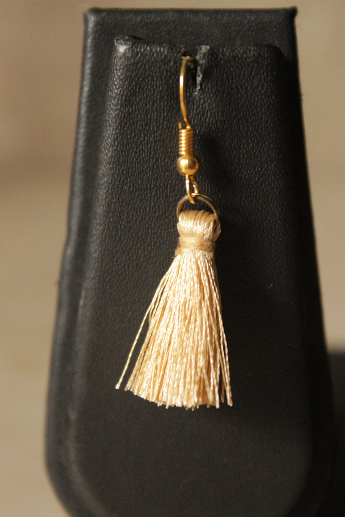 Tree Printed Green Silk Fabric Adjustable Rope Closure Necklace Set with Gold Finish Metal Accents