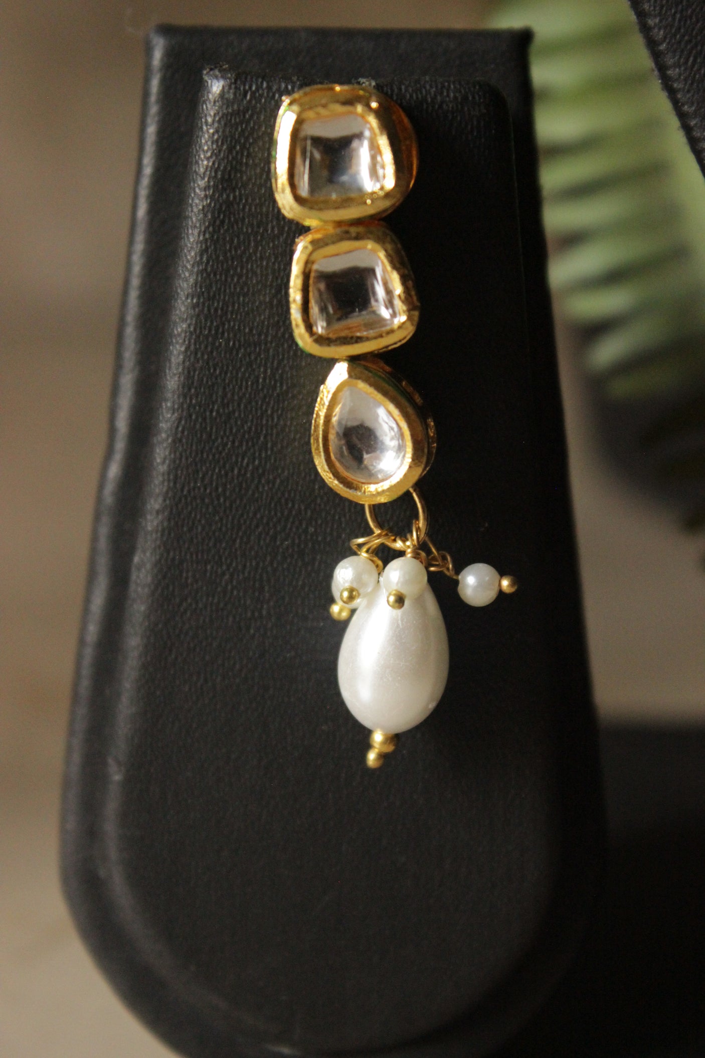 Petite Kundan Stones Gold Toned Brass Choker Necklace Set