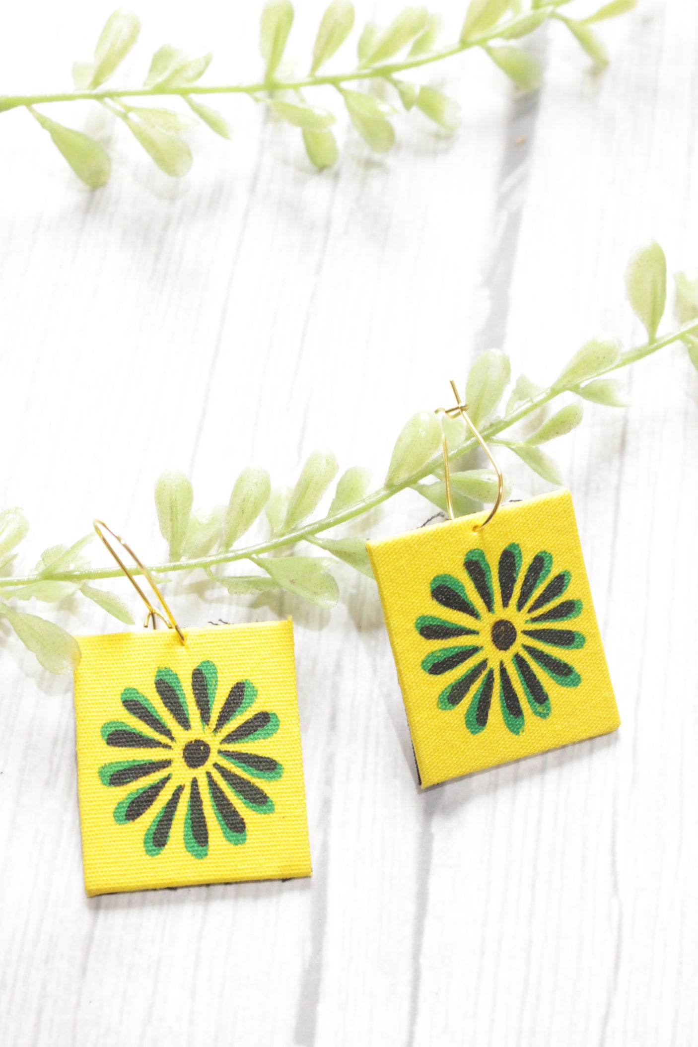 Flower Painted Vibrant Yellow and Green Fabric Choker Necklace Set with Adjustable Thread Closure