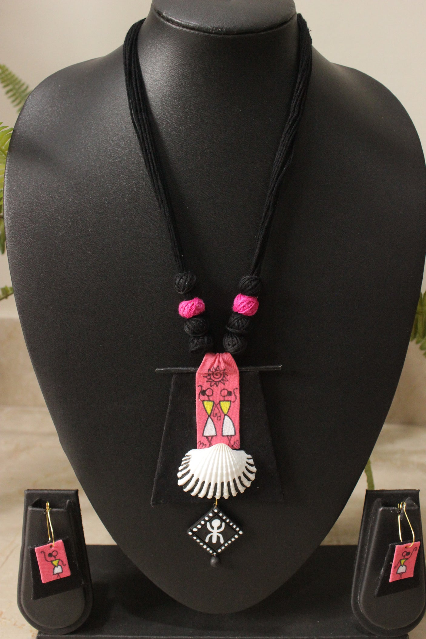 Black and Pink Tribal Hand Painted Fabric Choker Necklace Set
