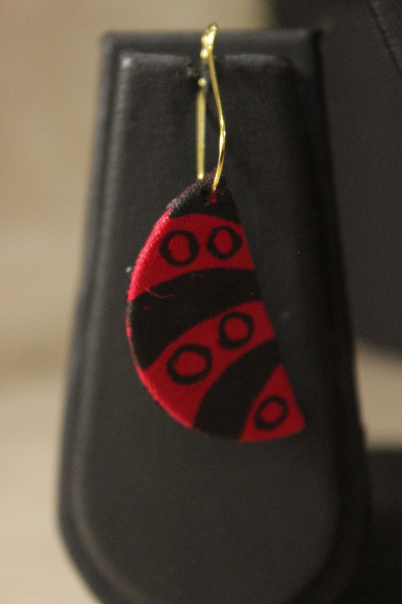 Fabric Hand Painted Circular Adjustable Closure Fabric Necklace Set