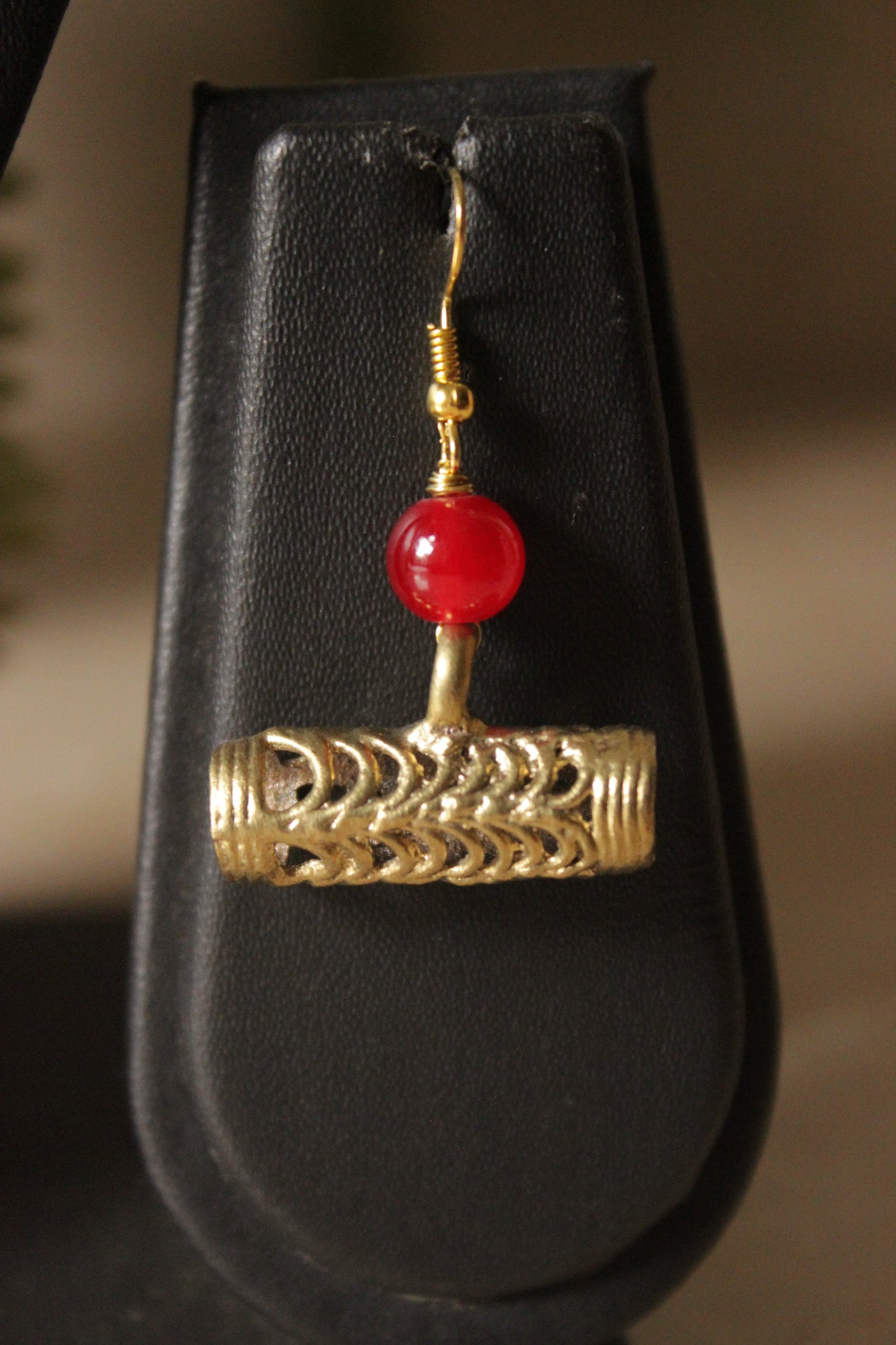 Off-White Hand Braided Dhokra Pendant Adjustable Closure Necklace Set